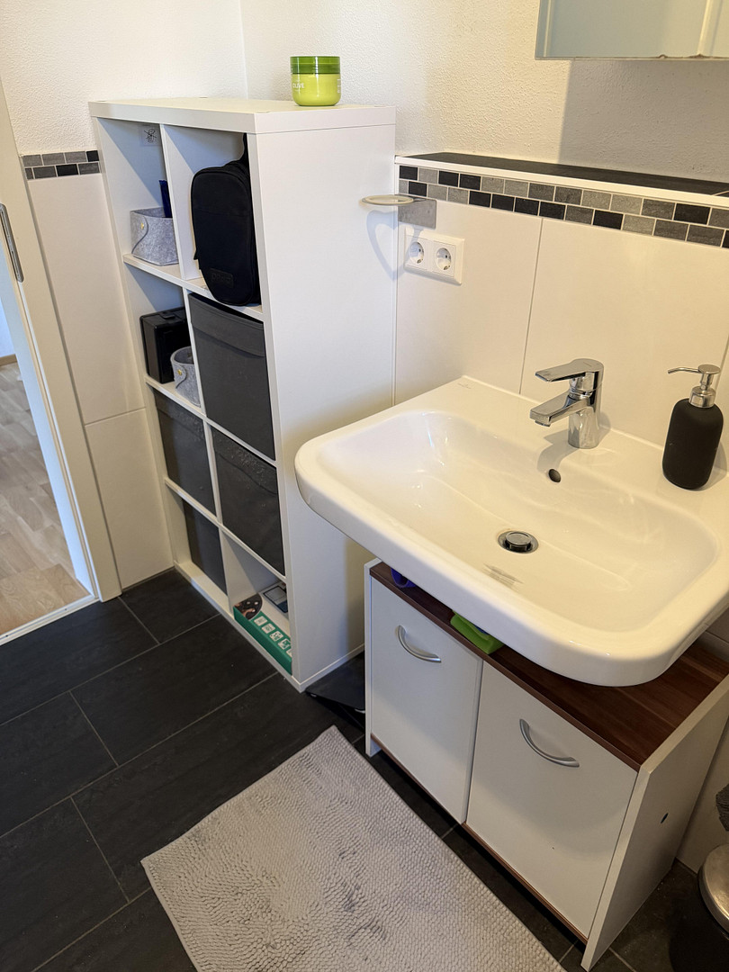 Moderne Gartenwohnung am Chiemsee - KFW55, Westterrasse, Tiefgarage & perfekte Lage – Bahnhofstraße 4, 83236 Übersee – Vorschaubild 5