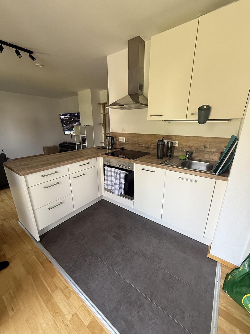 Moderne Gartenwohnung am Chiemsee - KFW55, Westterrasse, Tiefgarage & perfekte Lage – Bahnhofstraße 4, 83236 Übersee – Vorschaubild 2