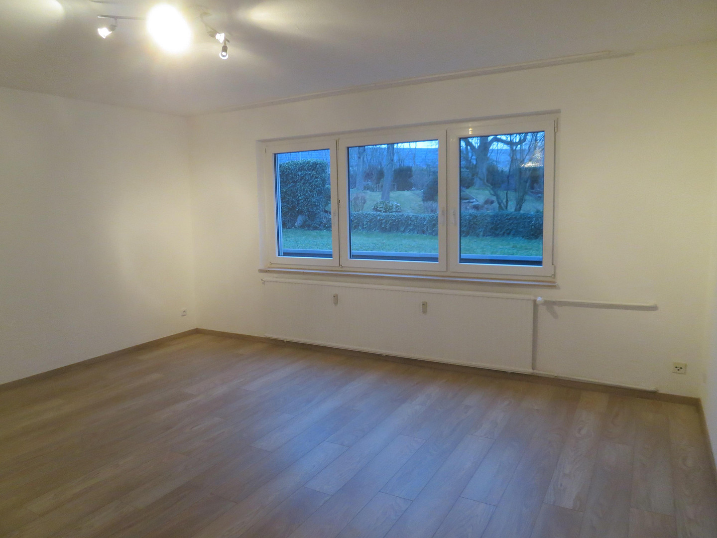 Schönes Apartment in Köln-Mülheim in ruhiger Bestlage mit Gartenblick – Köln - Mülheim(Mülheim) – Vorschaubild 3