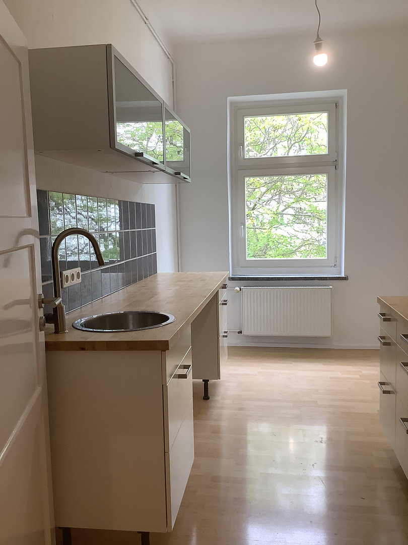 *Anfragen nur über Portal* Erstbezug nach Sanierung_3-Raum Wohnung beim Nöldner Platz