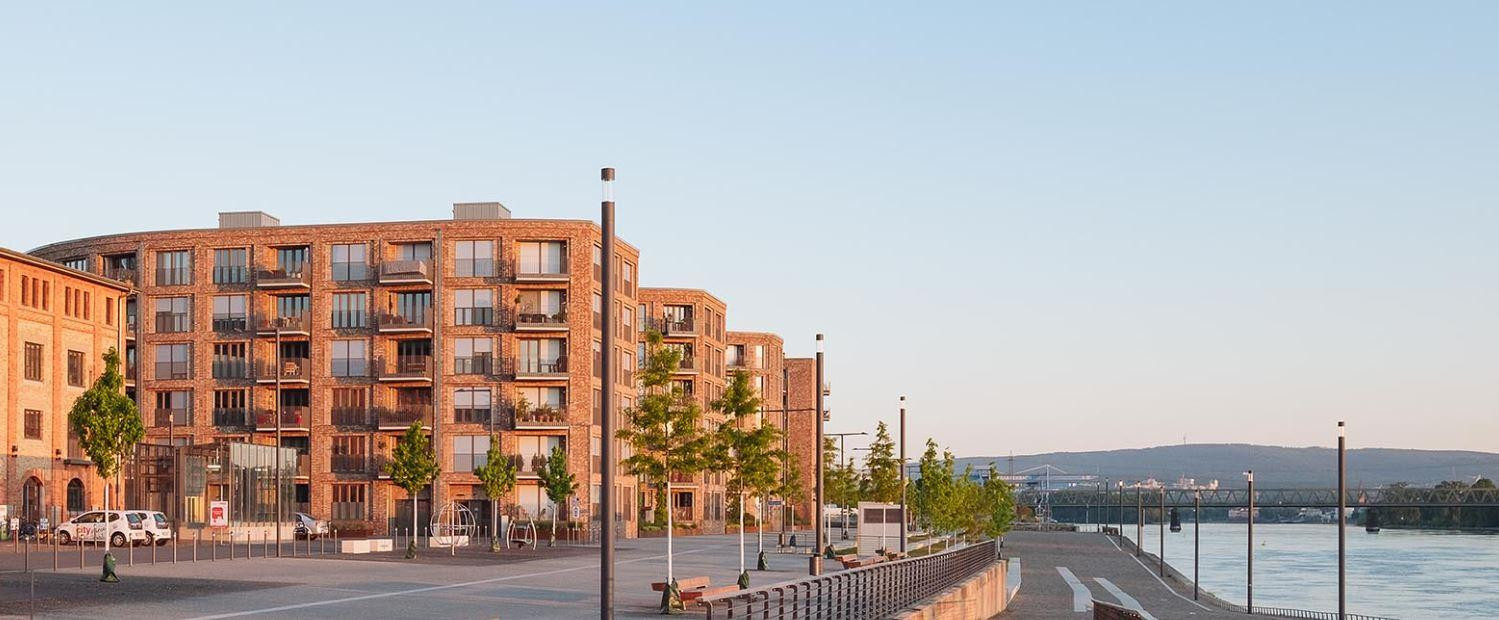 Wohnen am Wasser: Stilvolle 2-Zimmer-Wohnung mit Balkon, Wasserblick und Tiefgarage – Am Zollhafen 9-11, 55118 Mainz – Vorschaubild 12