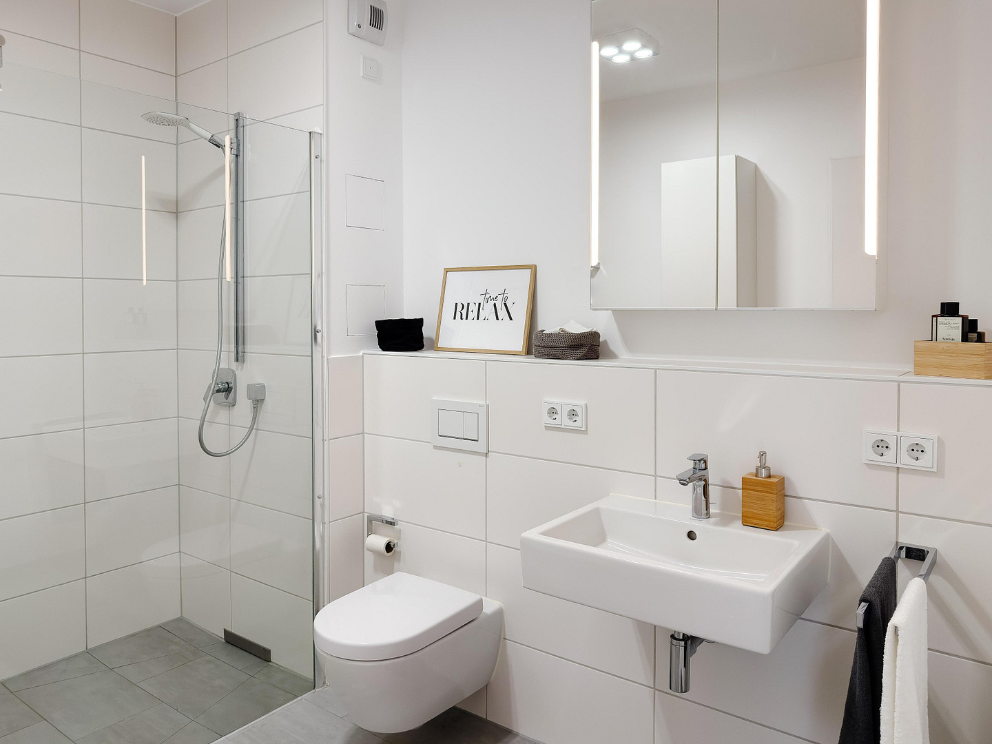 Wohnen am Wasser: Stilvolle 2-Zimmer-Wohnung mit Balkon, Wasserblick und Tiefgarage – Am Zollhafen 9-11, 55118 Mainz – Vorschaubild 11