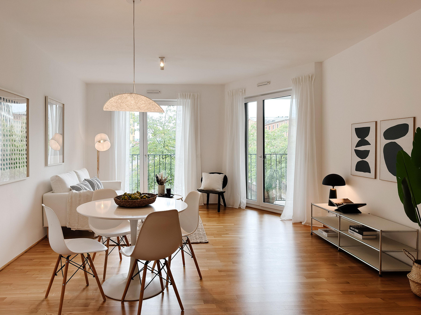 Wohnen am Wasser: Stilvolle 2-Zimmer-Wohnung mit Balkon, Wasserblick und Tiefgarage – Am Zollhafen 9-11, 55118 Mainz – Vorschaubild 5