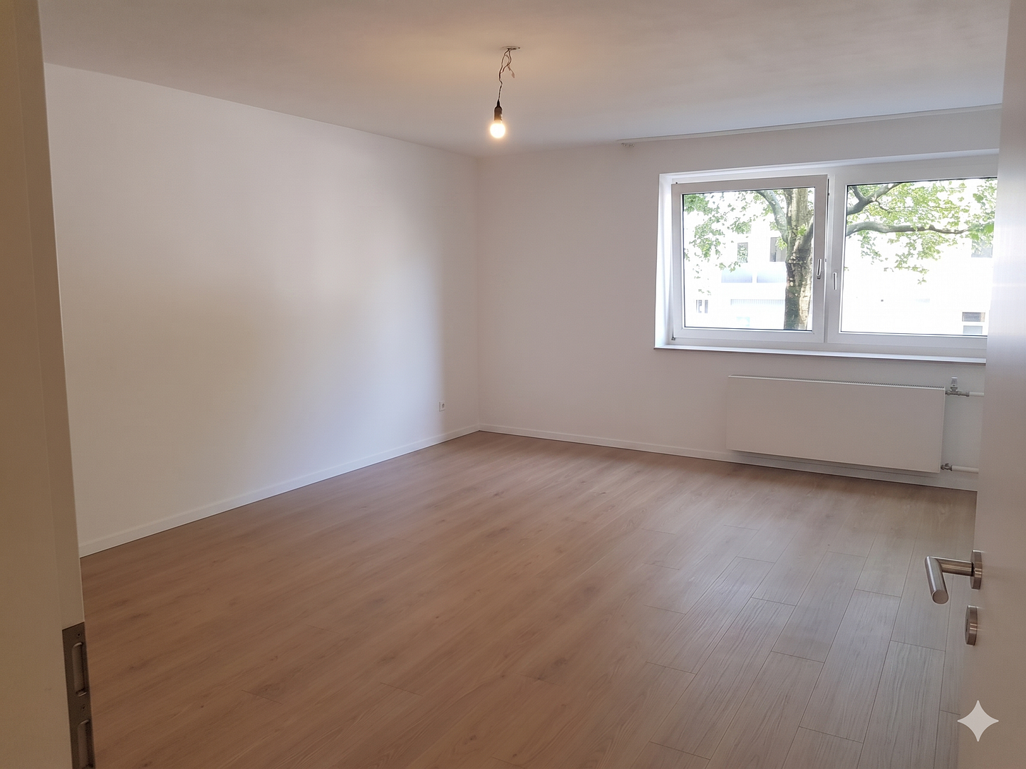 Aachen Zentrum, helle 2 Zimmer Wohnung, 65,3 qm saniert – Jülicher Straße 24, 52070 Aachen – Vorschaubild 2