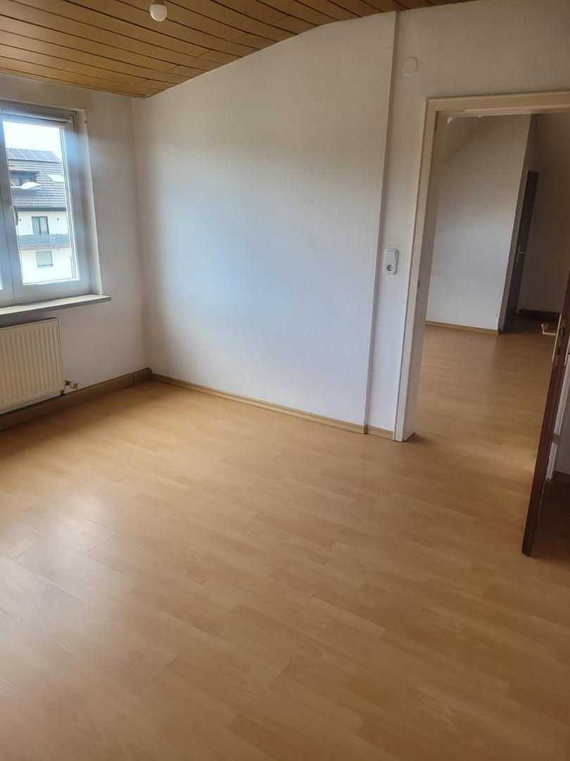 Gepflegte 3-Zimmer-Wohnung in Straubing (Nähe Krankenhaus) – 75m² ohne Schrägen – Michaelsweg 11, 94315 Straubing – Vorschaubild 6