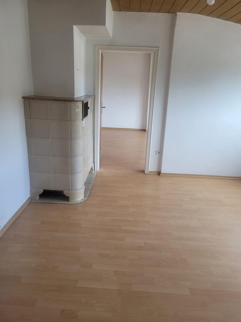Gepflegte 3-Zimmer-Wohnung in Straubing (Nähe Krankenhaus) – 75m² ohne Schrägen – Michaelsweg 11, 94315 Straubing – Vorschaubild 7