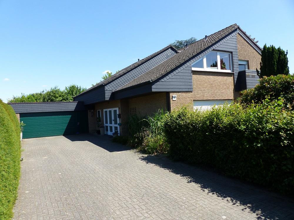 Mehrfamilienhaus Mehrgenerationen Wohnen und Arbeiten im Emsland ruhige Lage PV Anlage