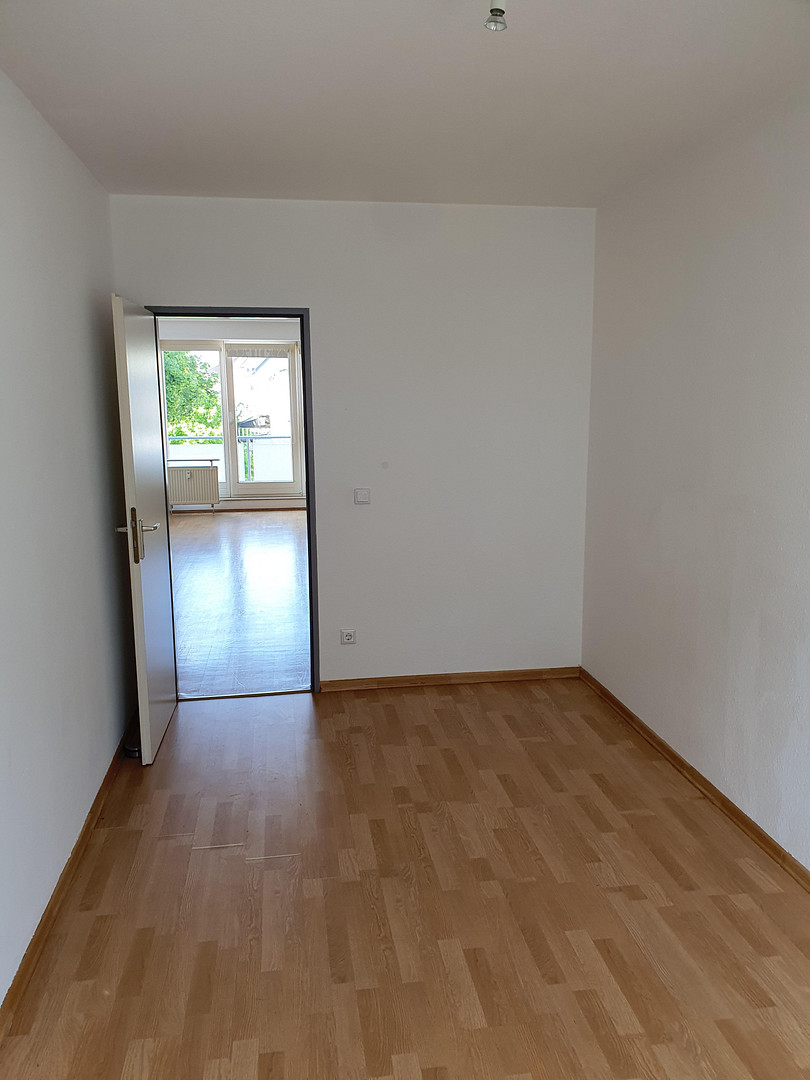3-Zimmer-Wohnung mit Aufzug, Balkon und Garage in Zentrumsnähe – Leyentalstraße 100, 47799 Krefeld(Cracau) – Vorschaubild 8