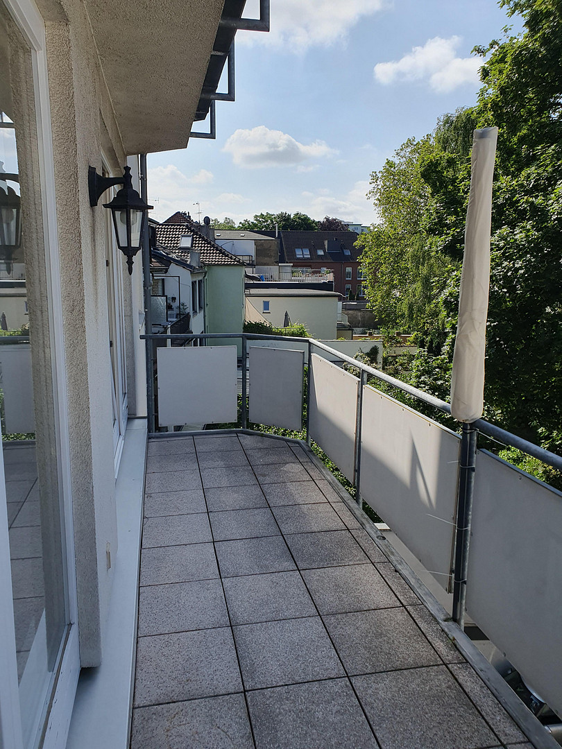 3-Zimmer-Wohnung mit Aufzug, Balkon und Garage in Zentrumsnähe – Leyentalstraße 100, 47799 Krefeld(Cracau) – Vorschaubild 3
