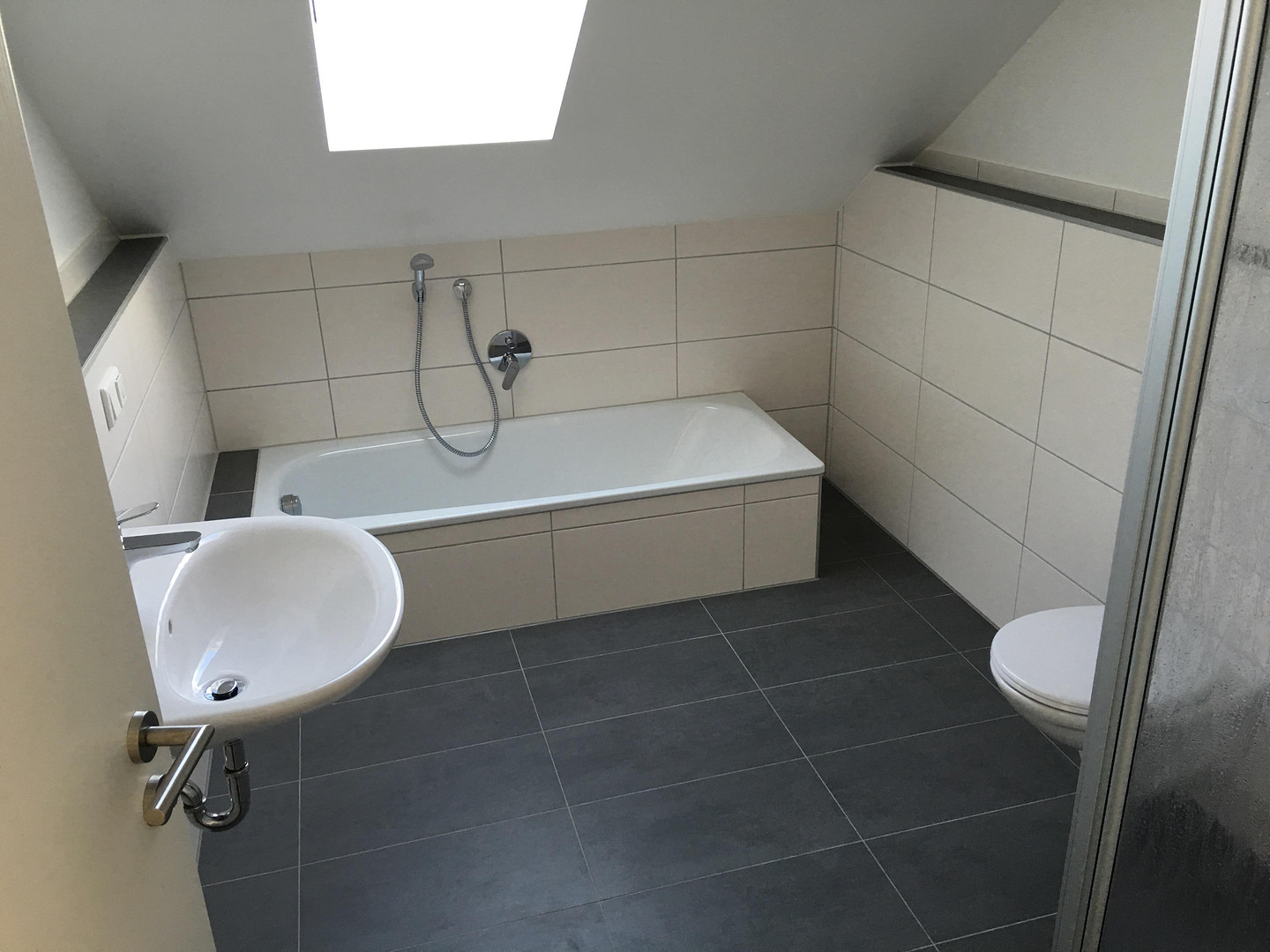 Hochwertige Dachgeschosswohnung in zentraler Lage in Gaimersheim – Gaimersheim – Vorschaubild 4