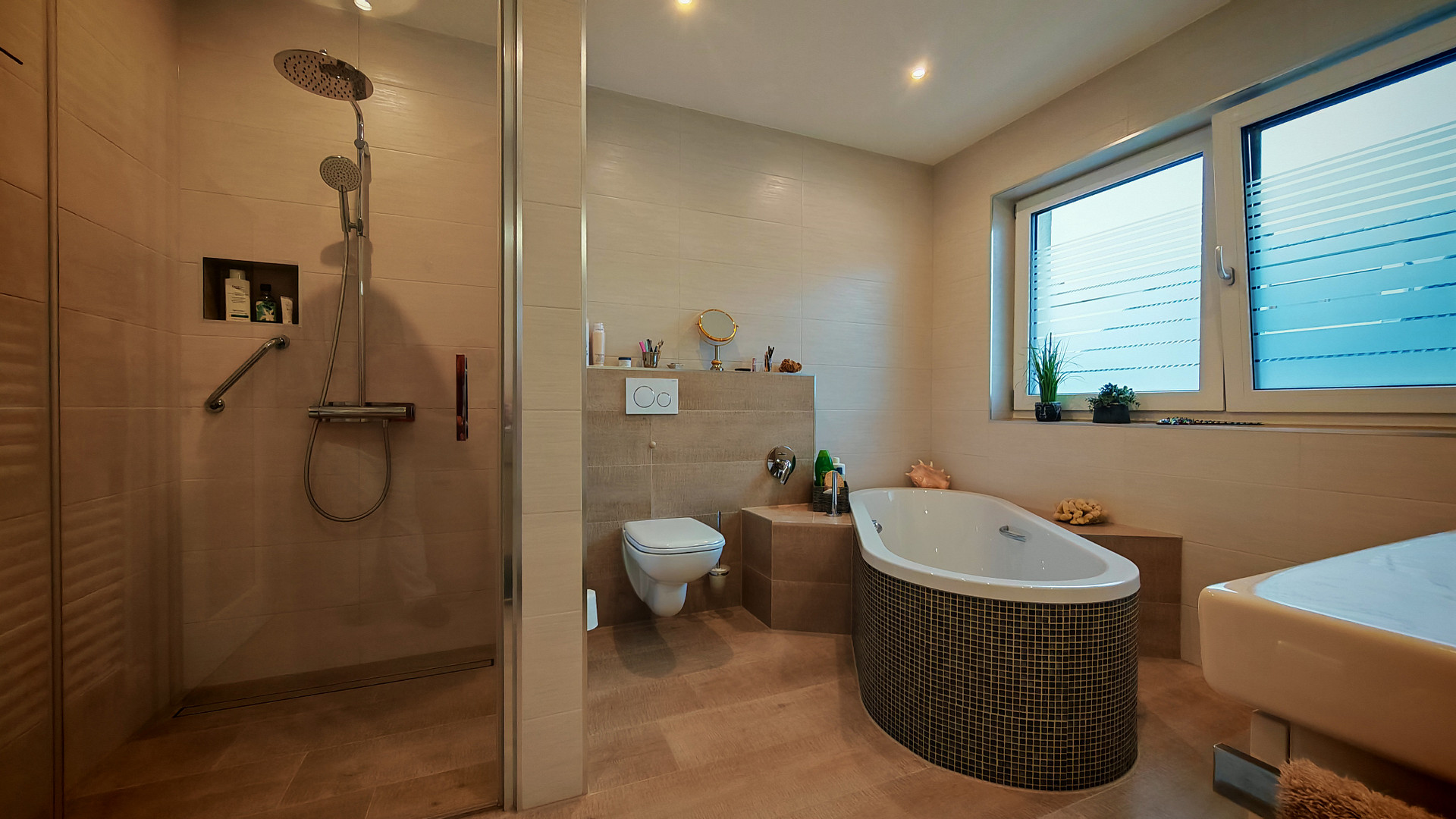 Zeitlose Eleganz trifft modernen Wohnkomfort – hochwertiges Reihenhaus mit exklusivem Interior – ALTDORF B. NUERNBERG(Altdorf bei Nürnberg) – Vorschaubild 23