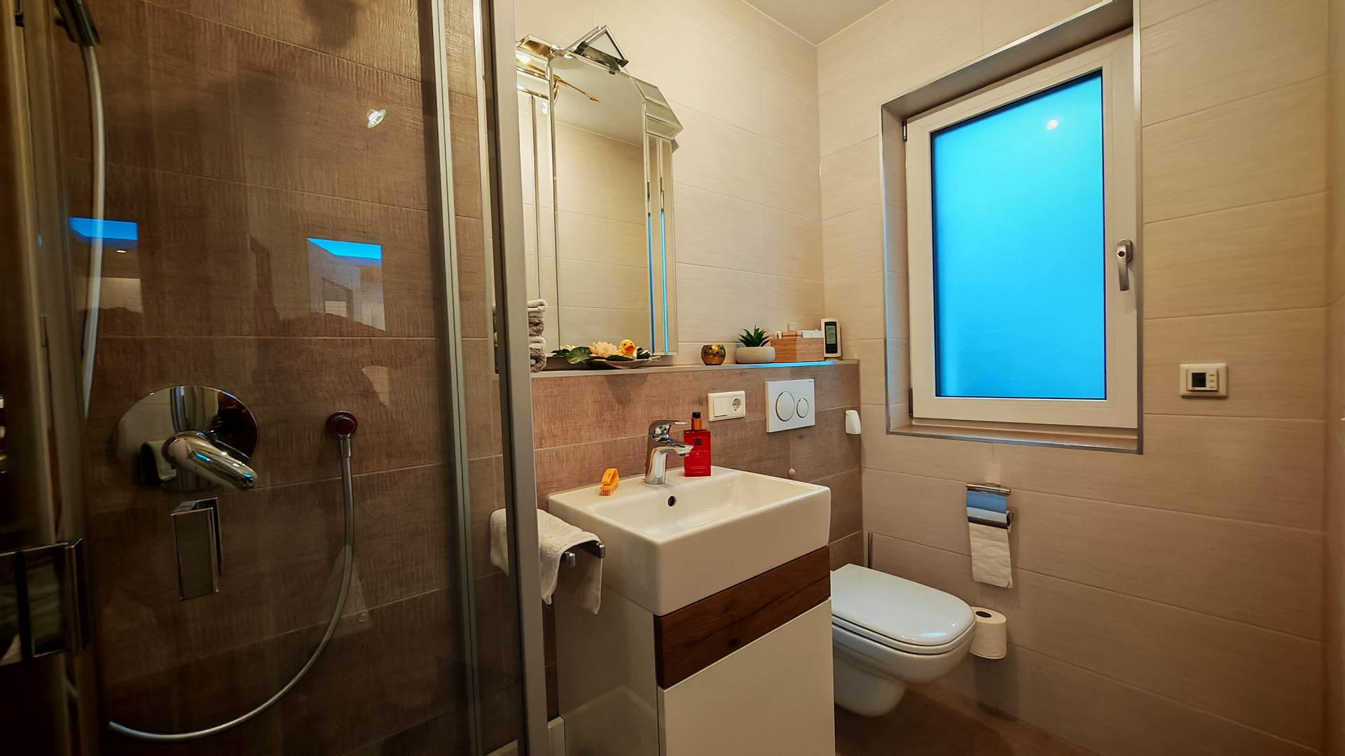 Zeitlose Eleganz trifft modernen Wohnkomfort – hochwertiges Reihenhaus mit exklusivem Interior – ALTDORF B. NUERNBERG(Altdorf bei Nürnberg) – Vorschaubild 16