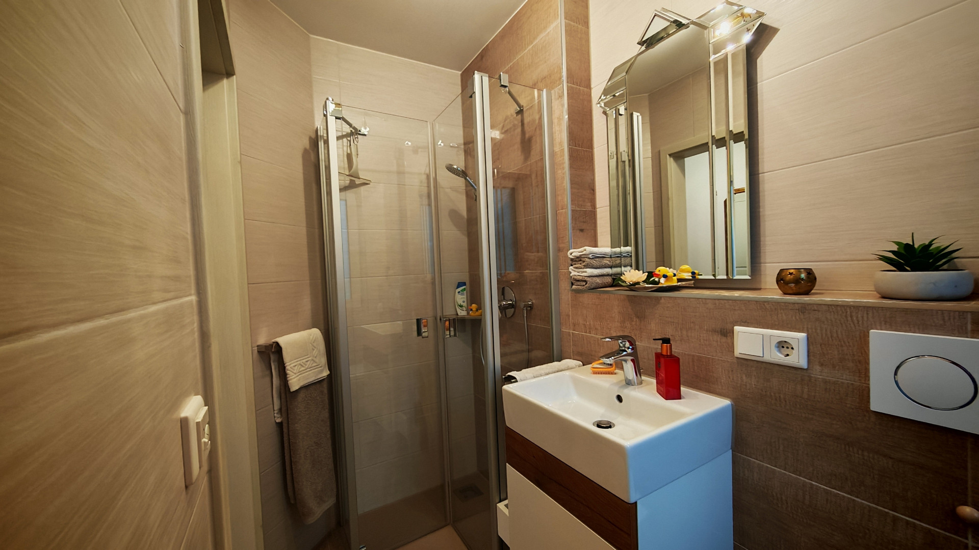 Zeitlose Eleganz trifft modernen Wohnkomfort – hochwertiges Reihenhaus mit exklusivem Interior – ALTDORF B. NUERNBERG(Altdorf bei Nürnberg) – Vorschaubild 15