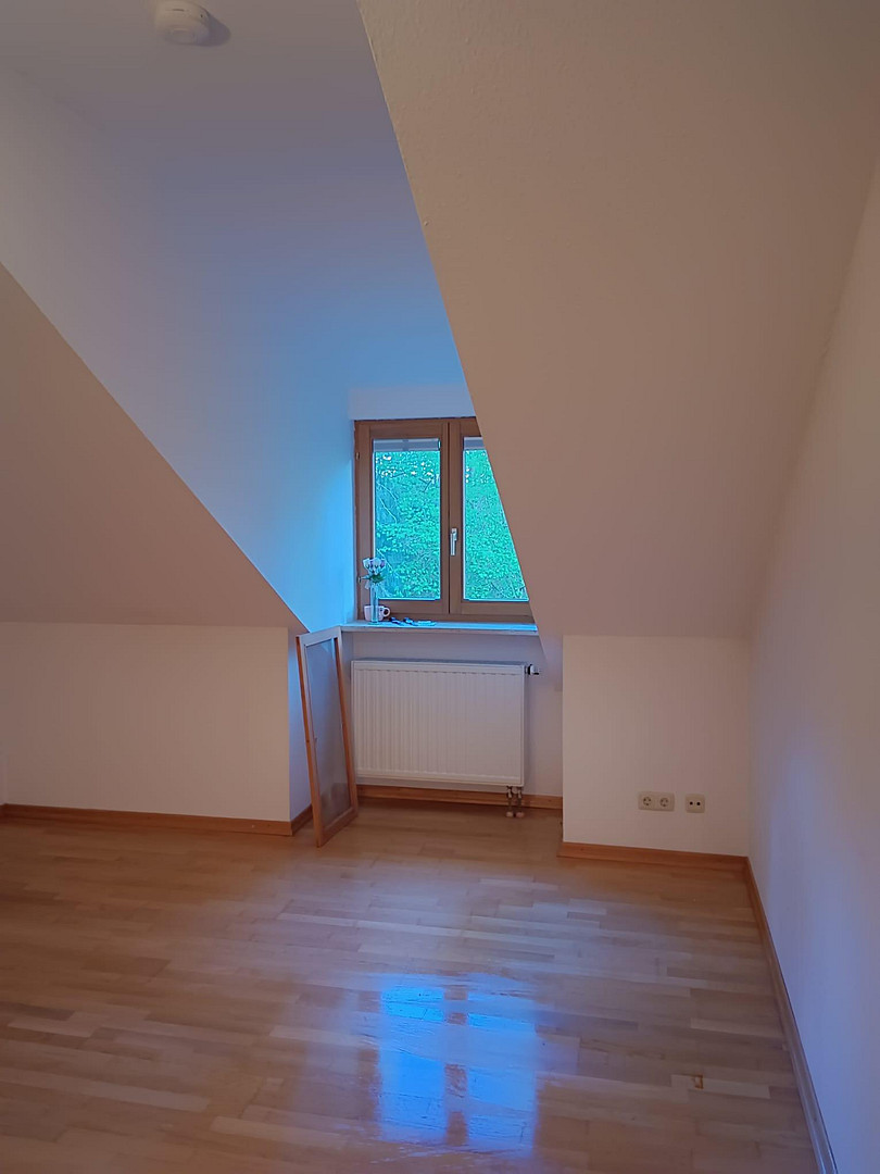 zentrumnah und mitten im Grünen: Doppelhaushälfte in Erlangen – Erlangen – Vorschaubild 6