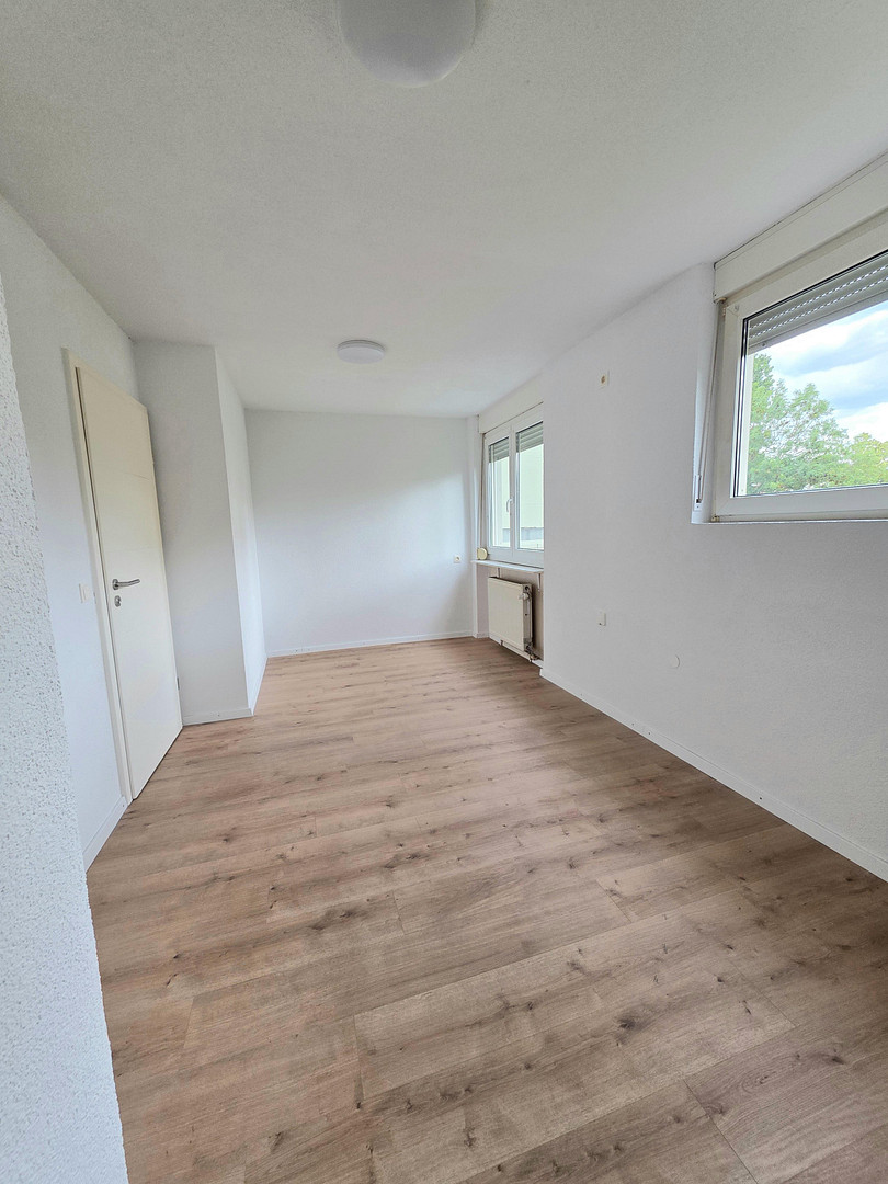 4 Zimmer Wohnung im Grünen PROVISIONSFREI – Berliner Str. 24, 76829 Landau in der Pfalz – Vorschaubild 3