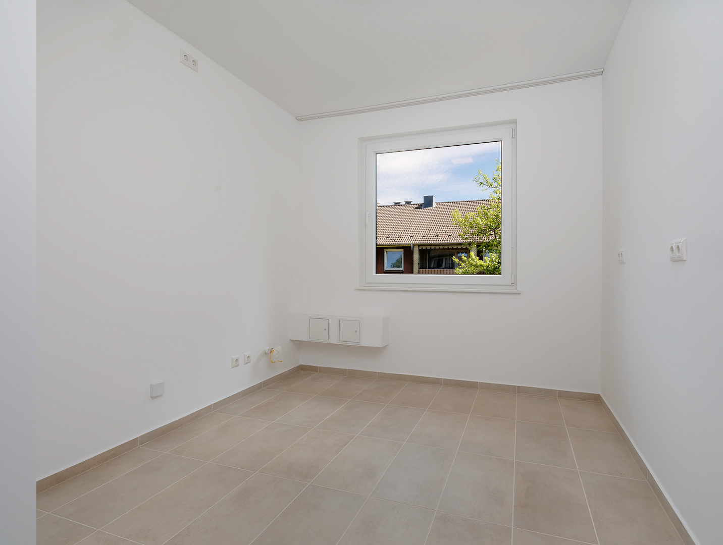Erstbezug nach Sanierung | Stilvolle 3-Zimmer-Endetagenwohnung mit Loggia in Hamburg-Sasel – Schönsberg 37, 22395 Hamburg(Sasel) – Vorschaubild 8