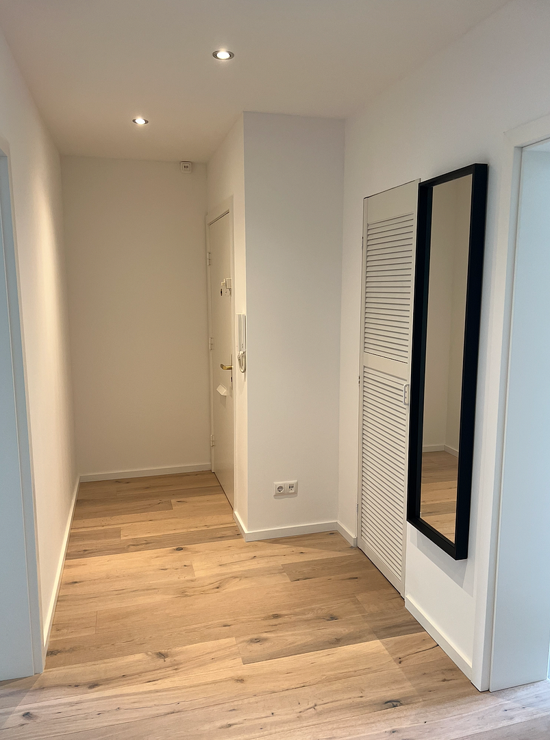Erstbezug nach Sanierung | Stilvolle 3-Zimmer-Endetagenwohnung mit Loggia in Hamburg-Sasel – Schönsberg 37, 22395 Hamburg(Sasel) – Vorschaubild 7