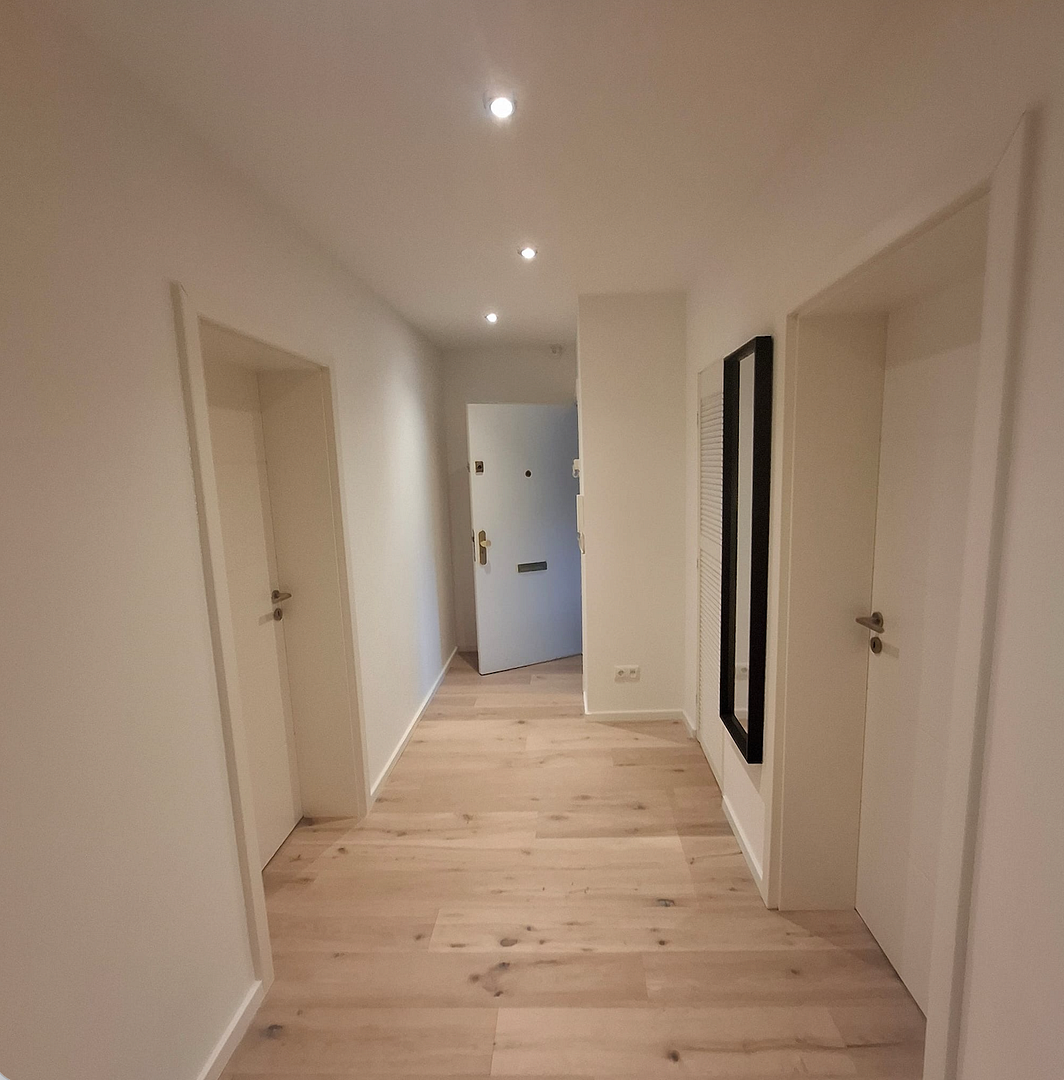 Erstbezug nach Sanierung | Stilvolle 3-Zimmer-Endetagenwohnung mit Loggia in Hamburg-Sasel – Schönsberg 37, 22395 Hamburg(Sasel) – Vorschaubild 6