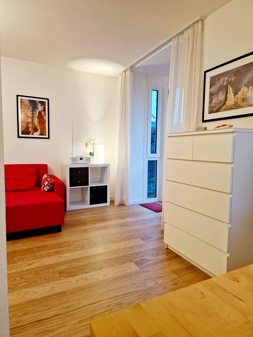 Nähe Waldfriedhof: Möblierte 2-Zimmer Wohnung im EG, kleine Anlage m. Terrasse – Schongauerstraße 35, 81377 München(Sendling-Westpark) – Vorschaubild 9