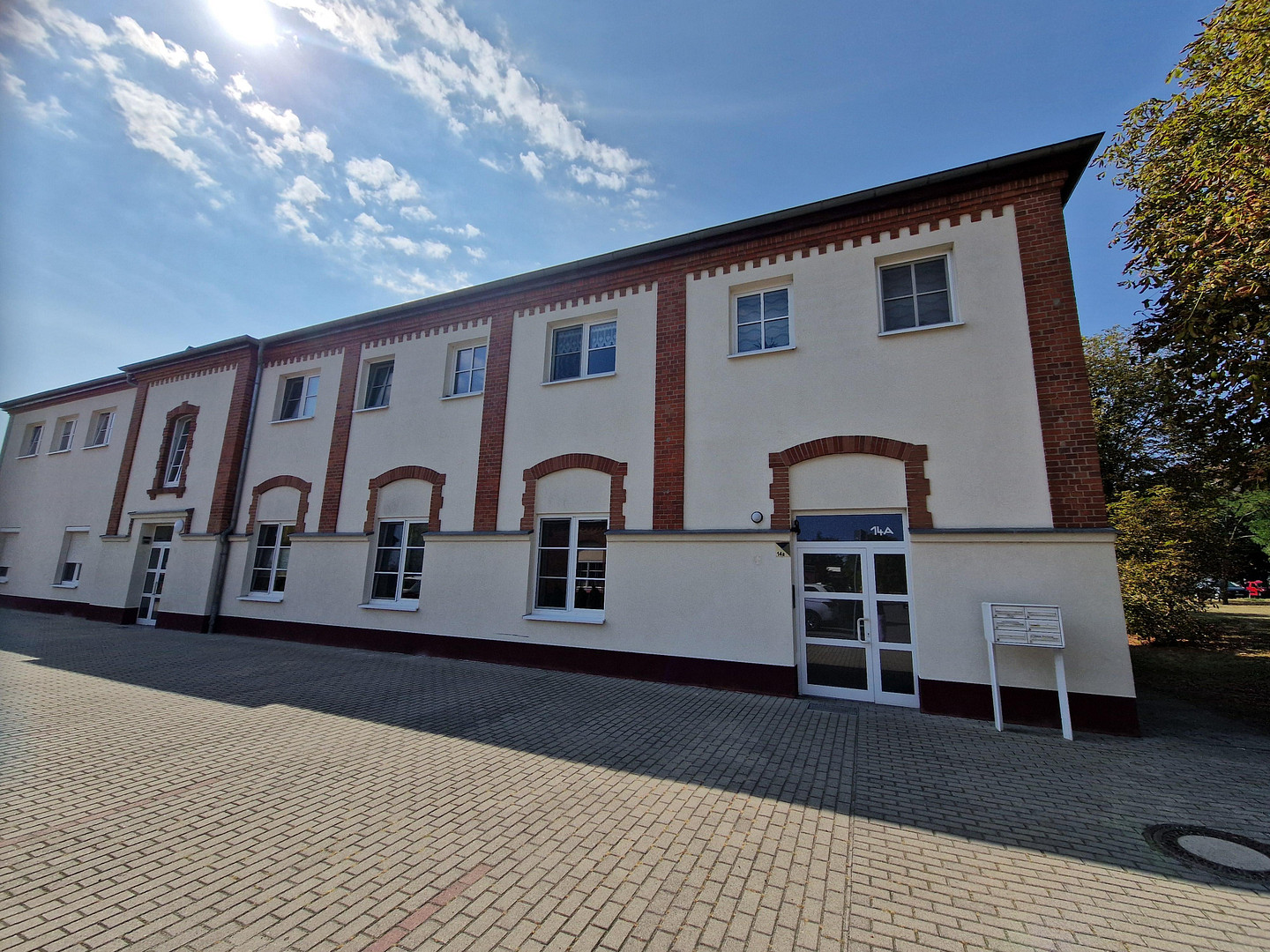 Stufenlose 2-Zimmer-Erdgeschosswohnung mit Terrasse & Stellplatz im Husarenpark Torgau zu vermieten – Torgau – Vorschaubild 2