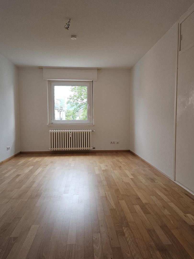 Drei-Zimmer-Wohnung in zentraler Lage von Freiburg-Haslach – Freiburg(Haslach) – Vorschaubild 3