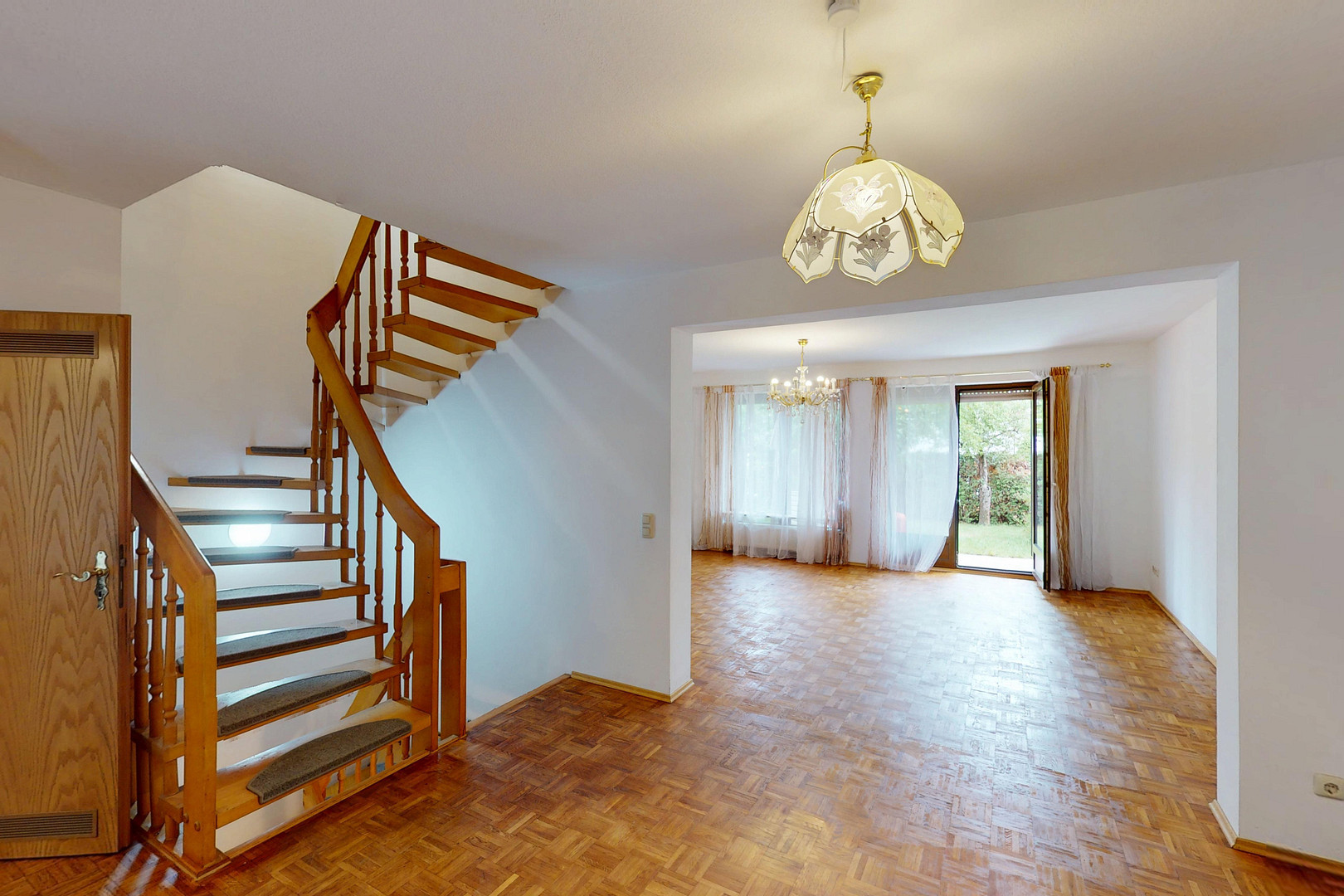 Modernisiertes Reihenmittelhaus mit Garten, Balkon und Keller in München-Perlach – Wilhelm-Hoegner-Straße 42, 81377 München(Hadern) – Vorschaubild 6