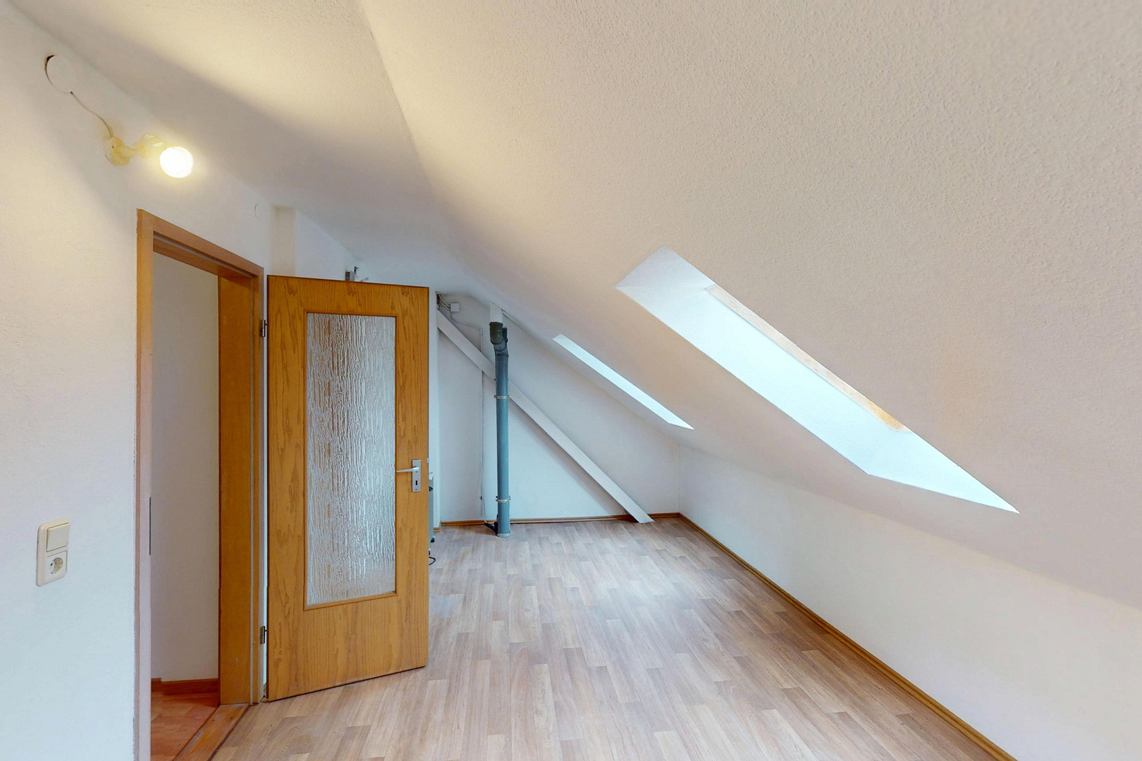 Modernisiertes Reihenmittelhaus mit Garten, Balkon und Keller in München-Perlach – Wilhelm-Hoegner-Straße 42, 81377 München(Hadern) – Vorschaubild 11