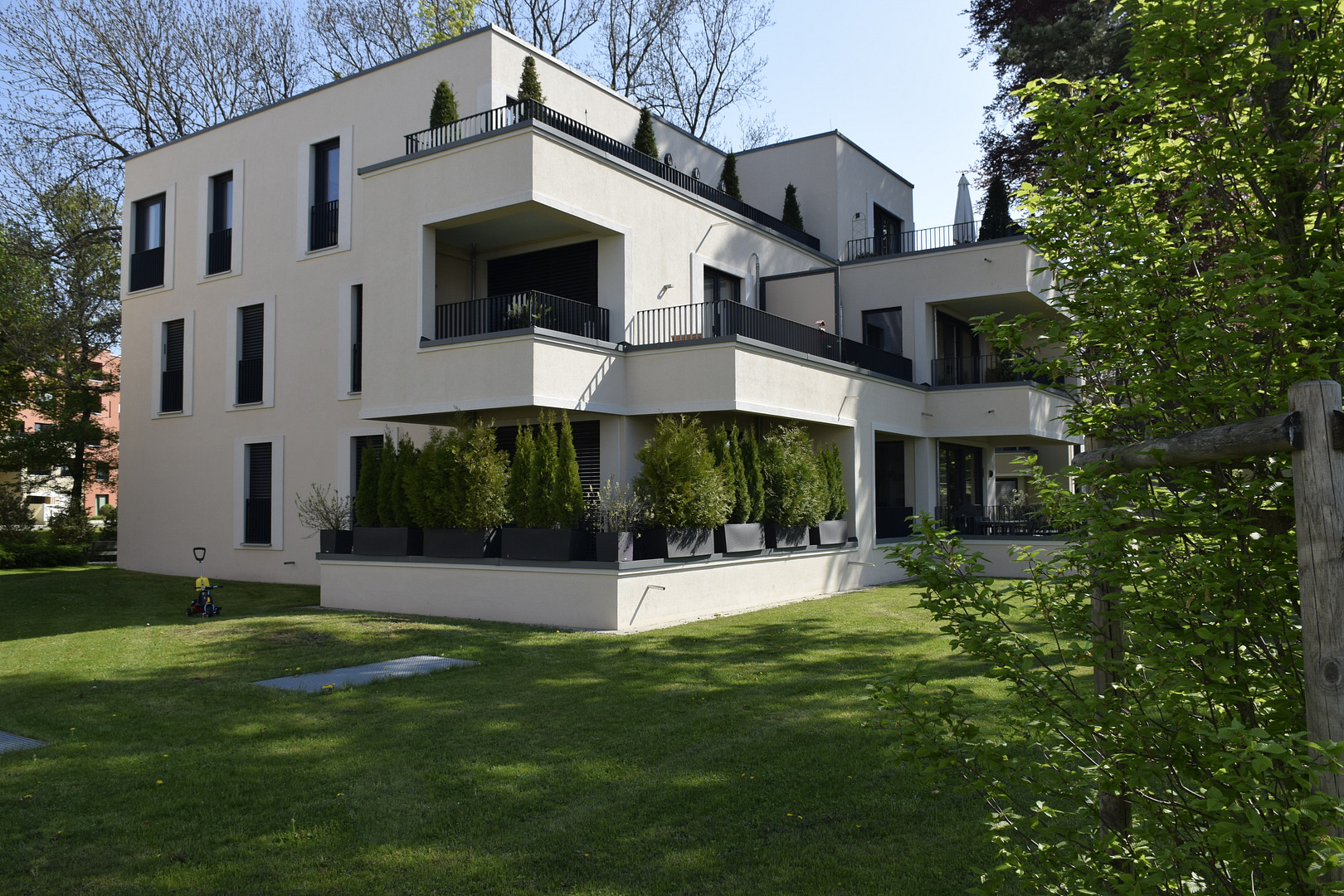 Maklerfrei / Eigenbezug od. Kapitalanlage / Moderne & exklusive Stadtvillawohnung