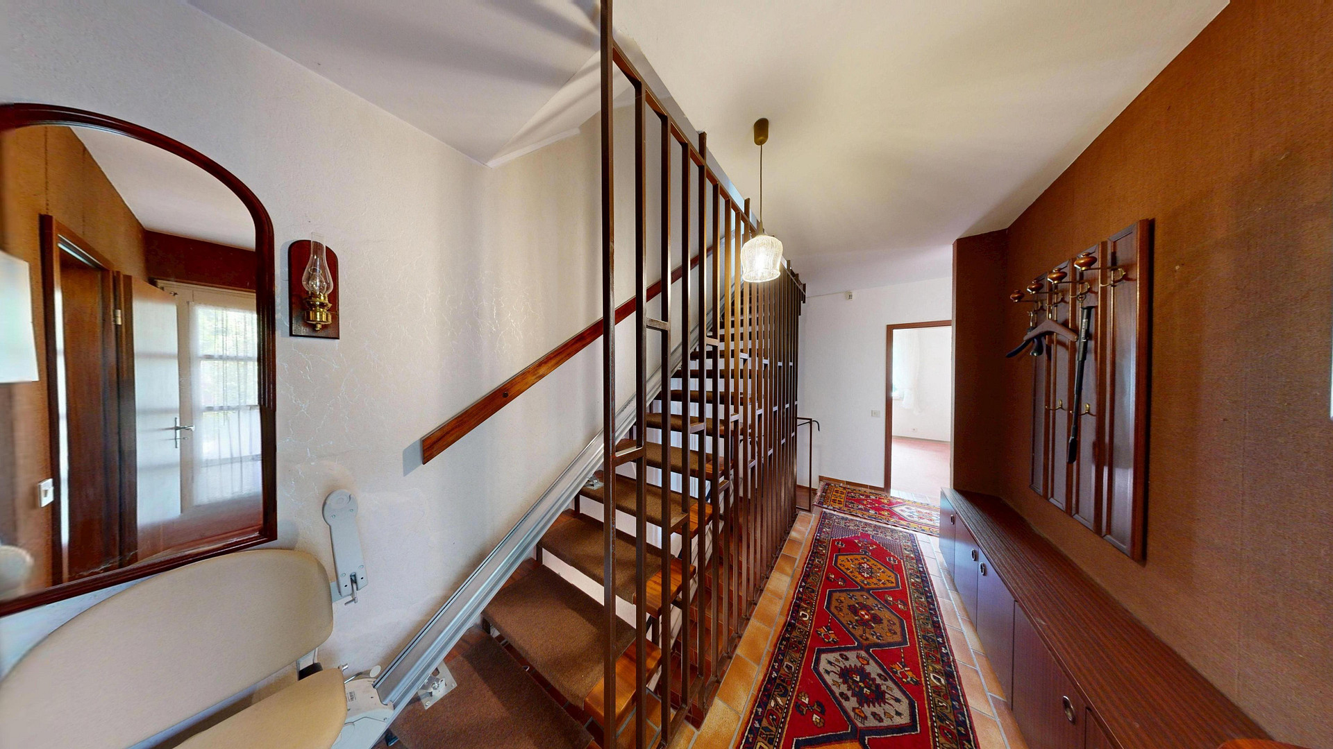 Einzigartiges Einfamilienhaus im Blankeneser Treppenviertel mit Elbblick und Garten – 22587 Hamburg(Blankenese) – Vorschaubild 3