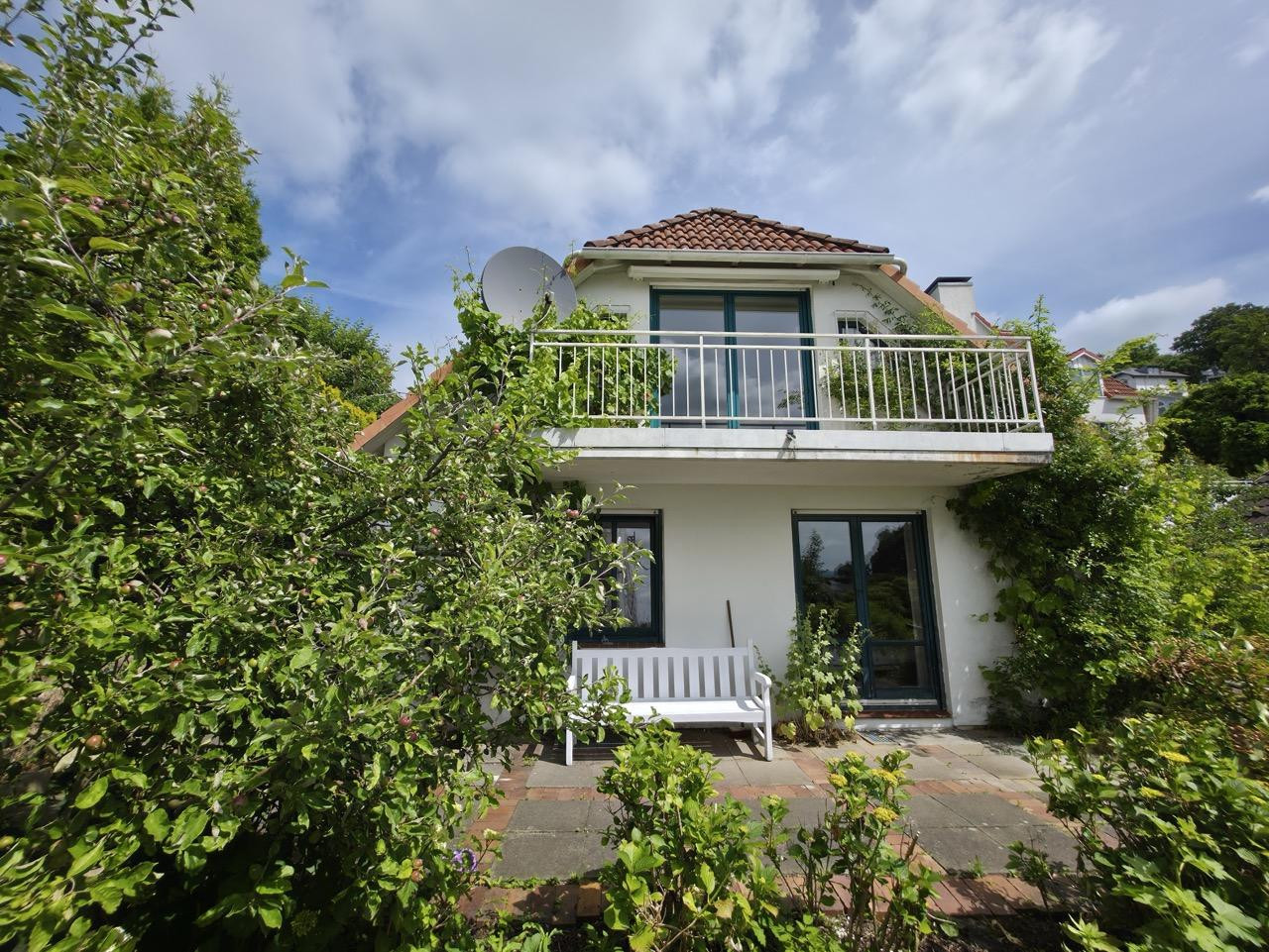 Einzigartiges Einfamilienhaus im Blankeneser Treppenviertel mit Elbblick und Garten – 22587 Hamburg(Blankenese) – Vorschaubild 2