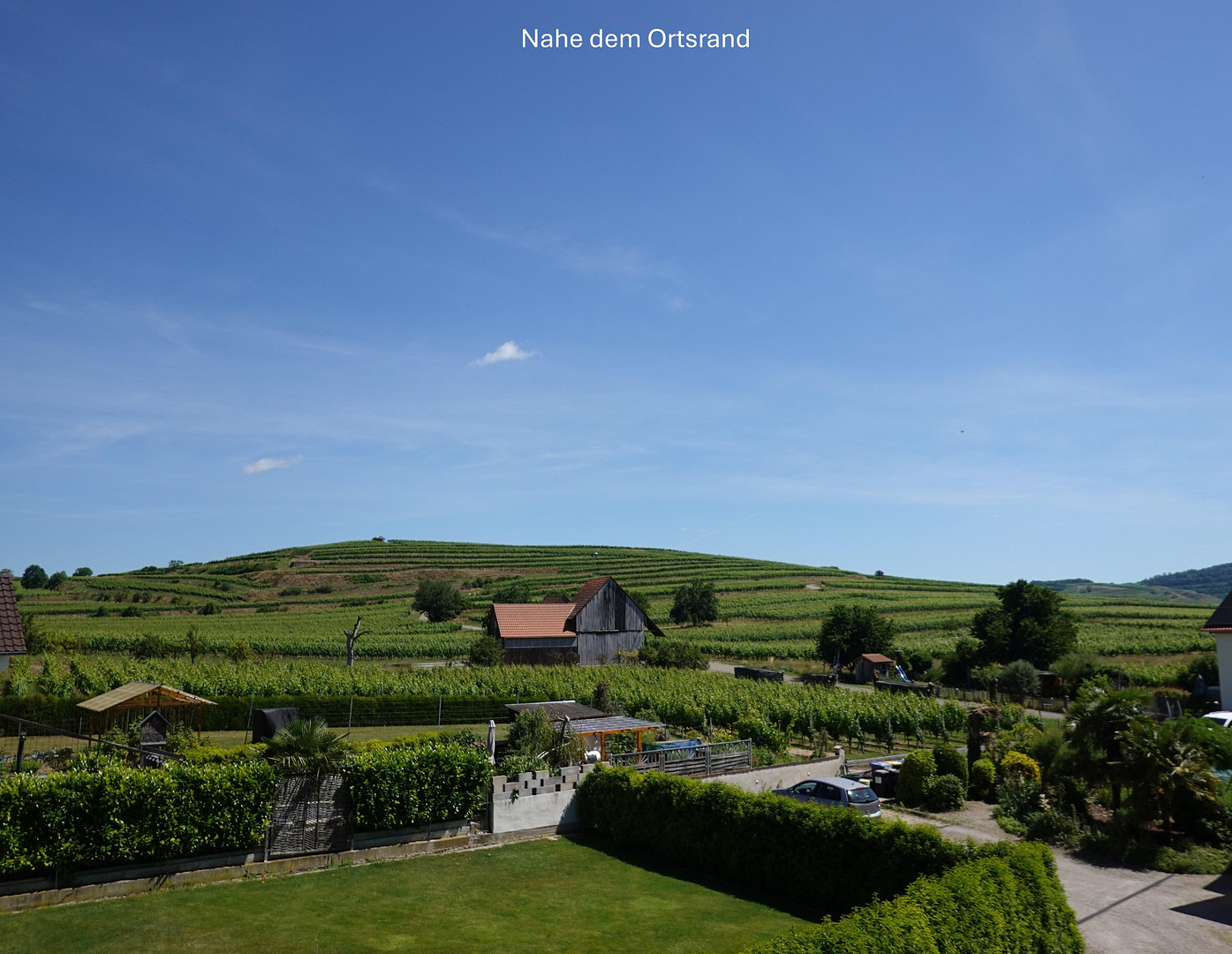 Wohnen mit Wohlfühlfaktor: 4,5 Zimmer Maisonette mit Terrasse, Balkon & Weinbergblick