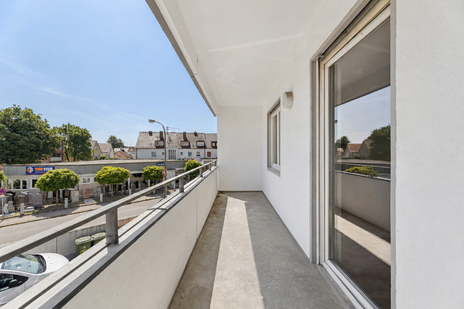 PROVISIONSFREI: komplett sanierte 3-ZKB mit Stellplatz und 2 Balkonen in Top Lage! – Bürgermeister-Bohl-Str. 24, 86157 Augsburg(Pfersee) – Vorschaubild 7