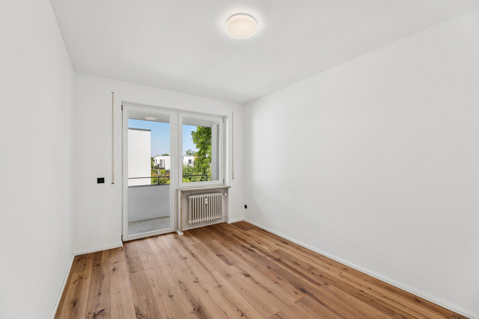 PROVISIONSFREI: komplett sanierte 3-ZKB mit Stellplatz und 2 Balkonen in Top Lage! – Bürgermeister-Bohl-Str. 24, 86157 Augsburg(Pfersee) – Vorschaubild 16