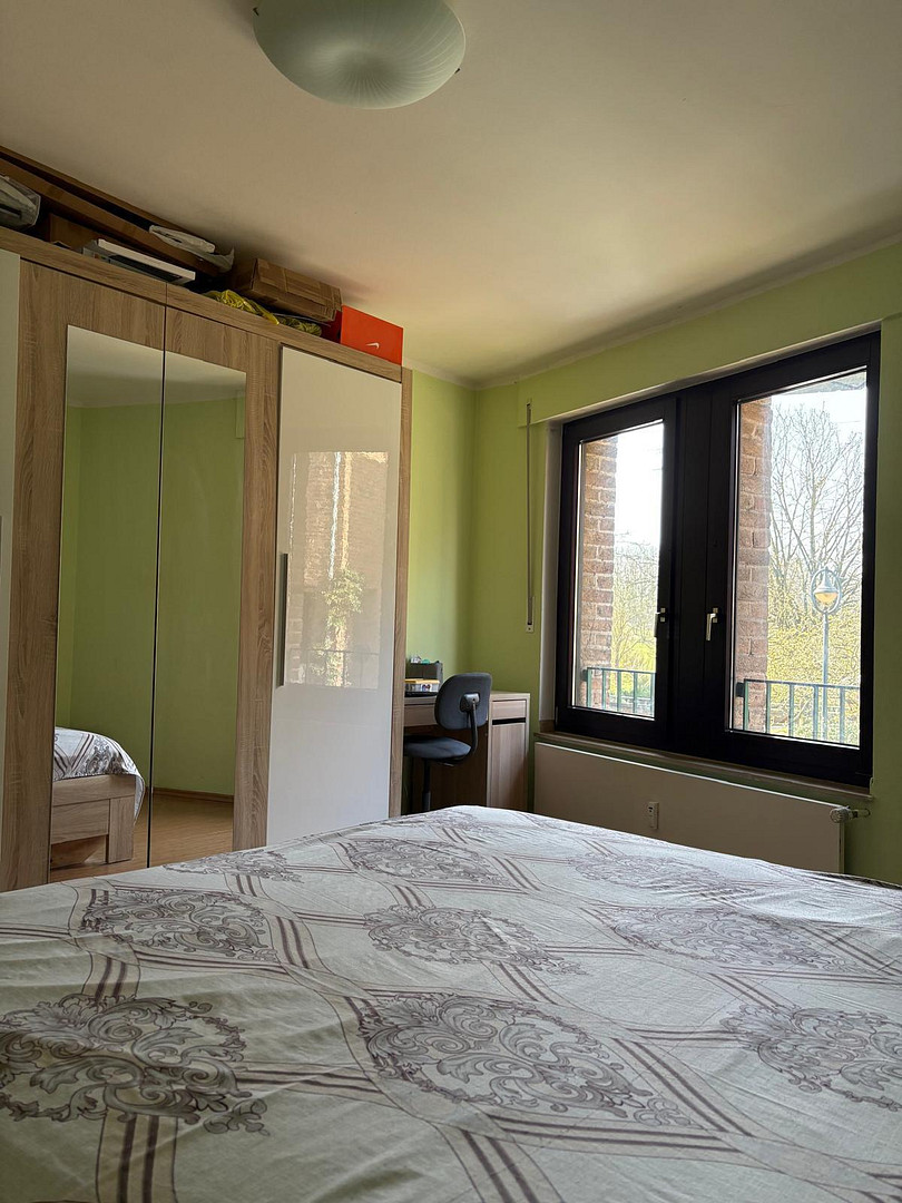 Lakeside Living at Volksgarten | 70 sqm Furnished | Quiet & Central in Düsseldorf – Düsseldorf(Wersten) – Vorschaubild 3