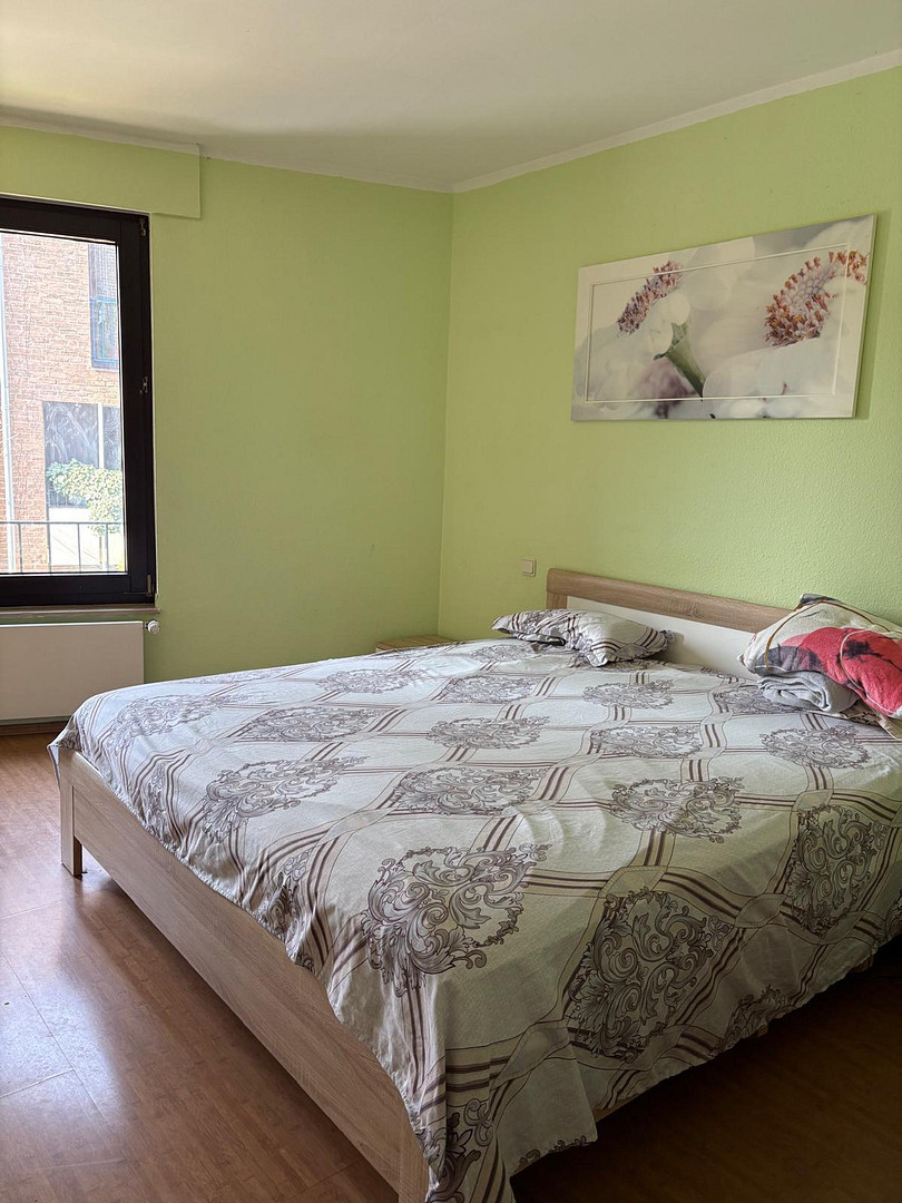 Lakeside Living at Volksgarten | 70 sqm Furnished | Quiet & Central in Düsseldorf – Düsseldorf(Wersten) – Vorschaubild 4