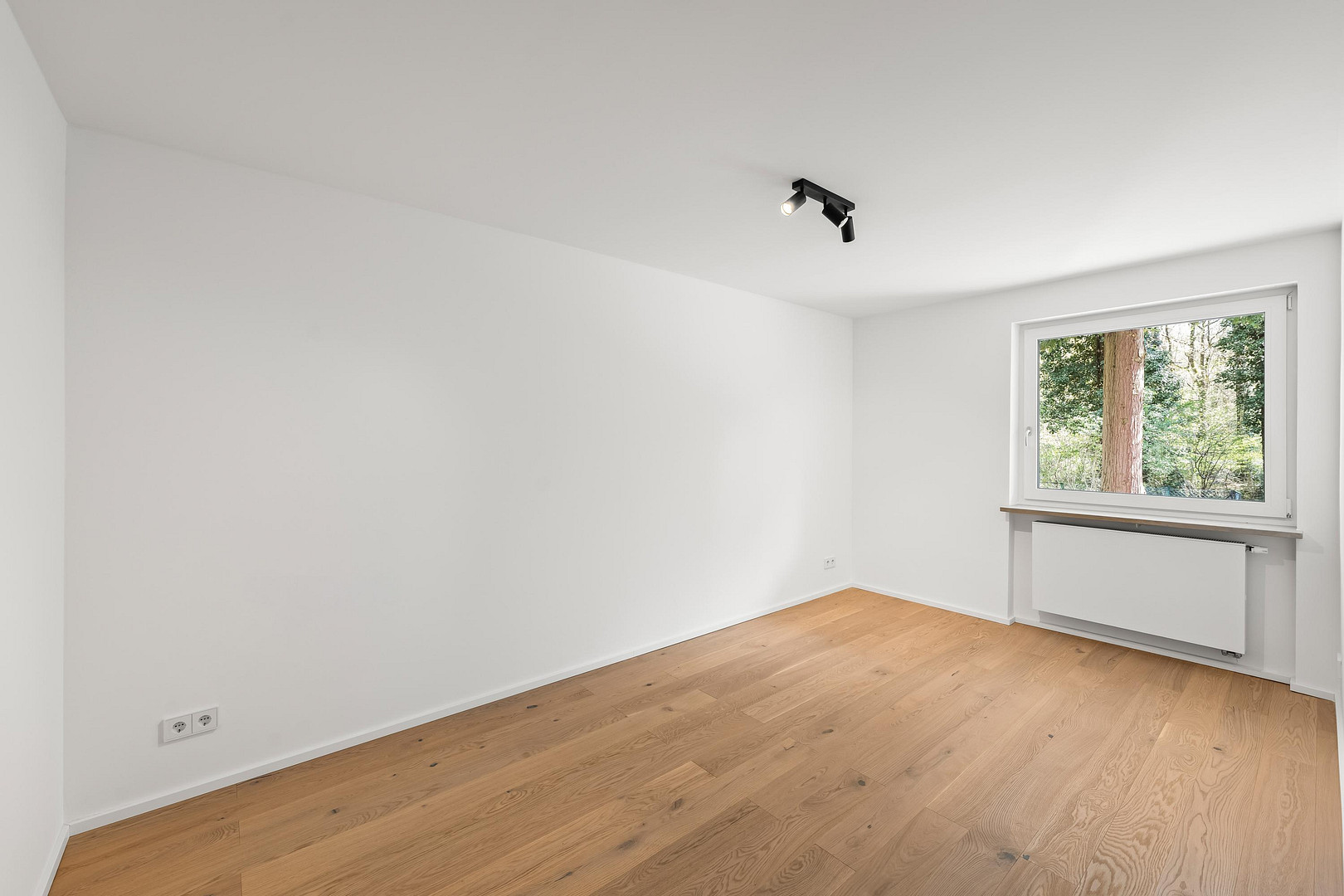 Ihr neues Zuhause: Exklusiv modernisierte 4-Zimmer-Wohnung mit großem Garten – Delpstr., 90473 Nürnberg(Langwasser) – Vorschaubild 8