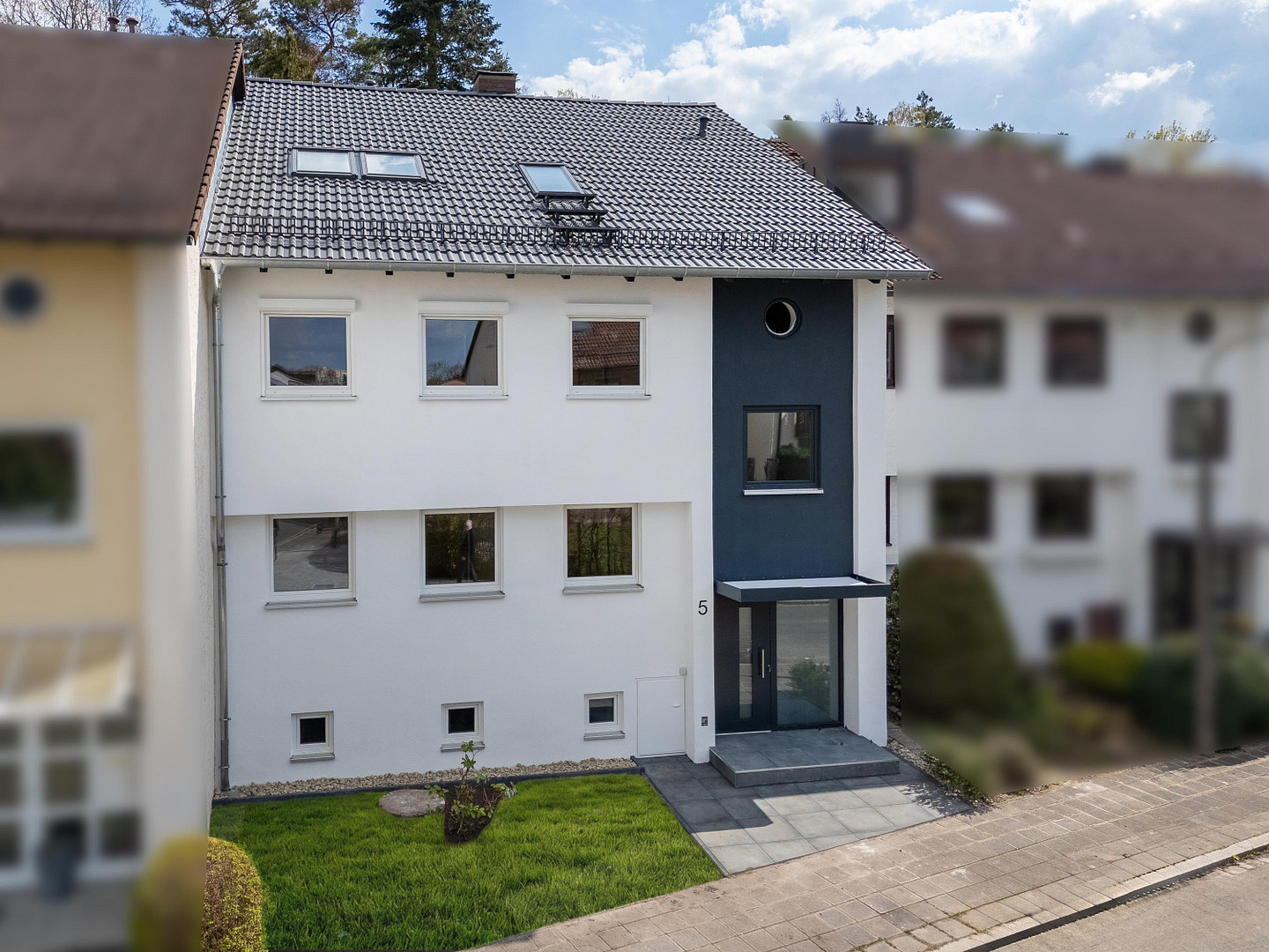 Ihr neues Zuhause: Exklusiv modernisierte 4-Zimmer-Wohnung mit großem Garten – Delpstr., 90473 Nürnberg(Langwasser) – Vorschaubild 15