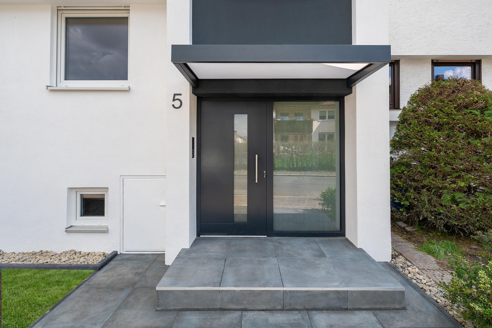 Ihr neues Zuhause: Exklusiv modernisierte 4-Zimmer-Wohnung mit großem Garten – Delpstr., 90473 Nürnberg(Langwasser) – Vorschaubild 16