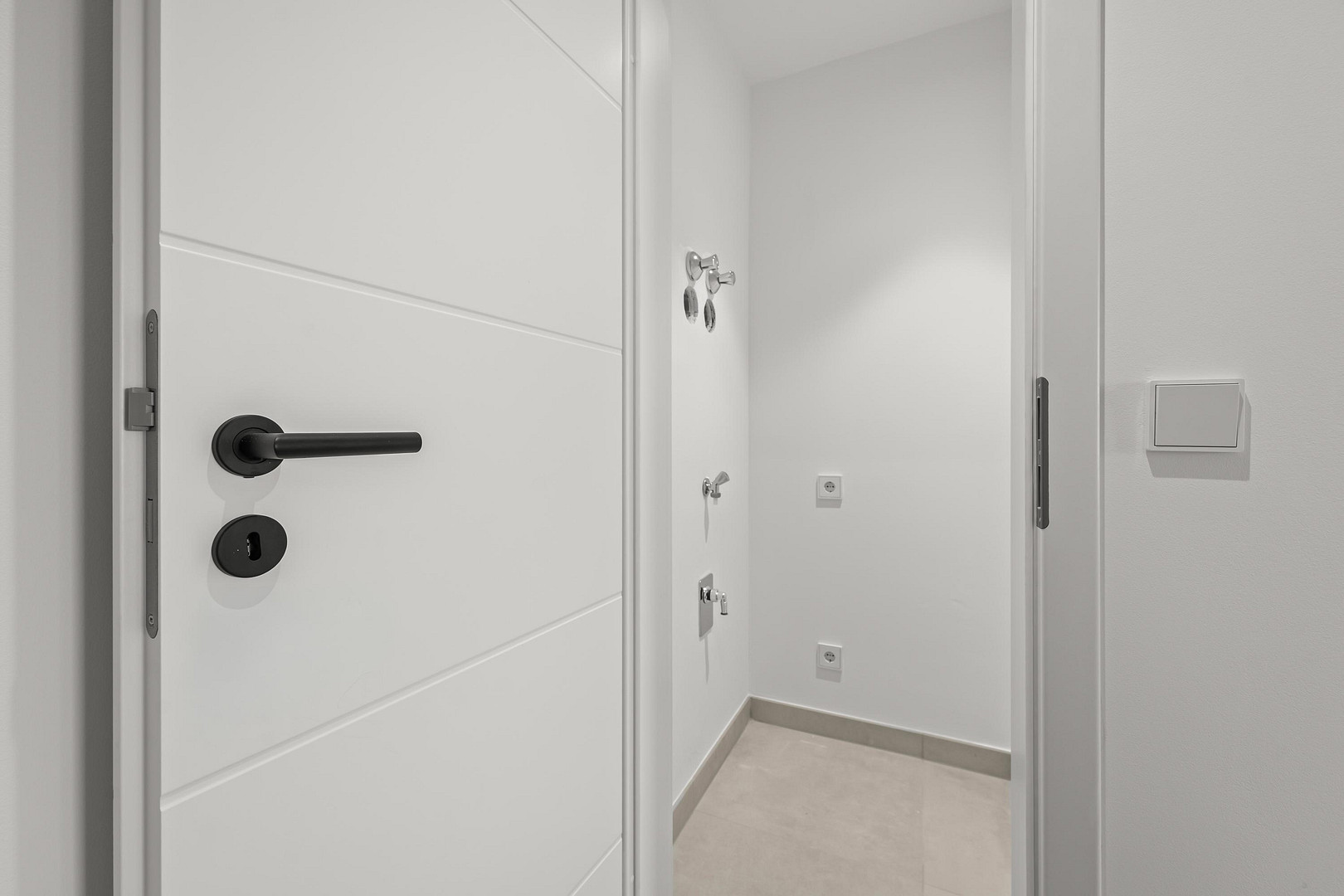 Ihr neues Zuhause: Exklusiv modernisierte 4-Zimmer-Wohnung mit großem Garten – Delpstr., 90473 Nürnberg(Langwasser) – Vorschaubild 13