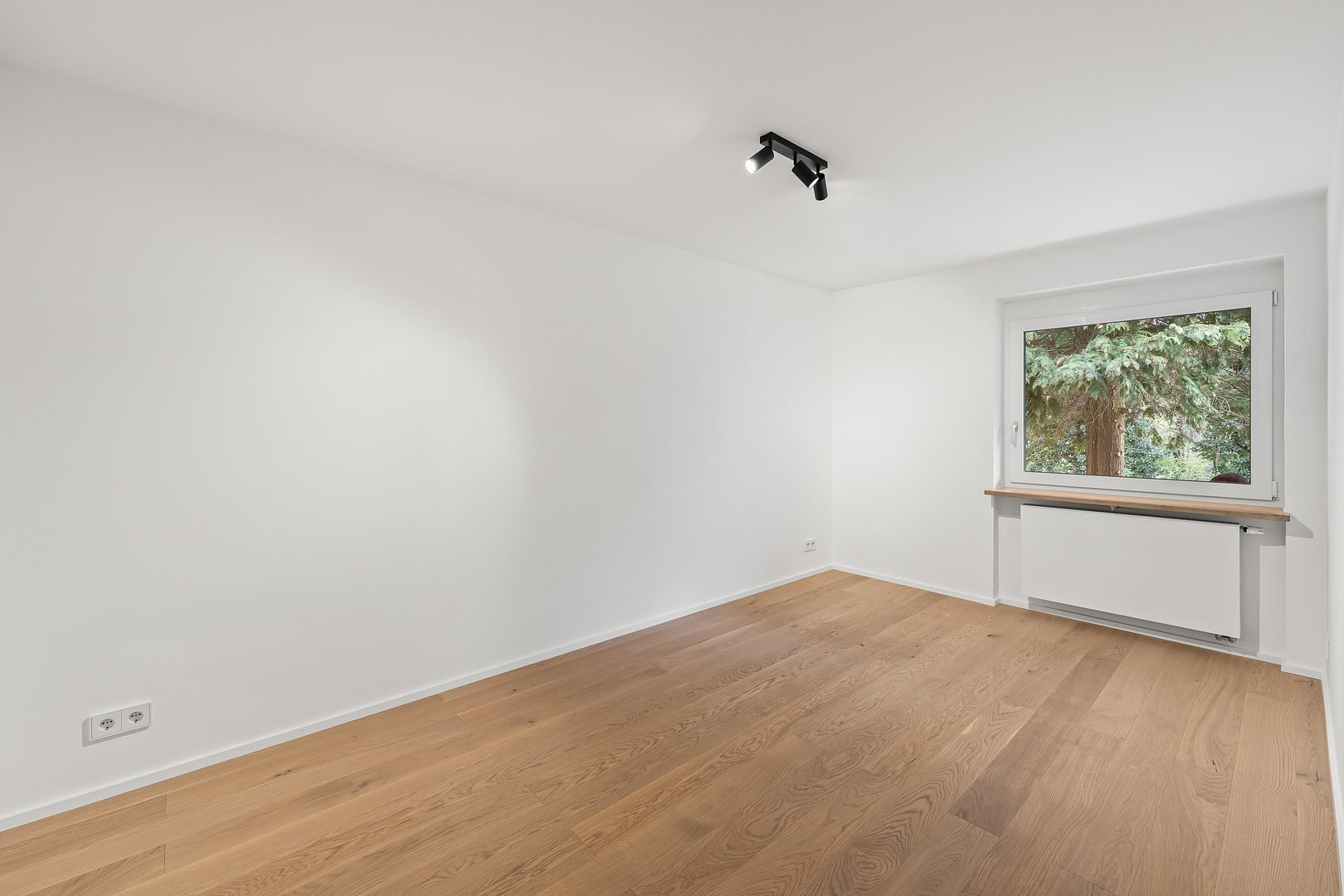 Exklusiv modernisierte 4-Zimmer-Wohnung mit Balkon in ruhiger Wohnlage – Erstbezug – Delpstr., 90473 Nürnberg(Langwasser) – Vorschaubild 7