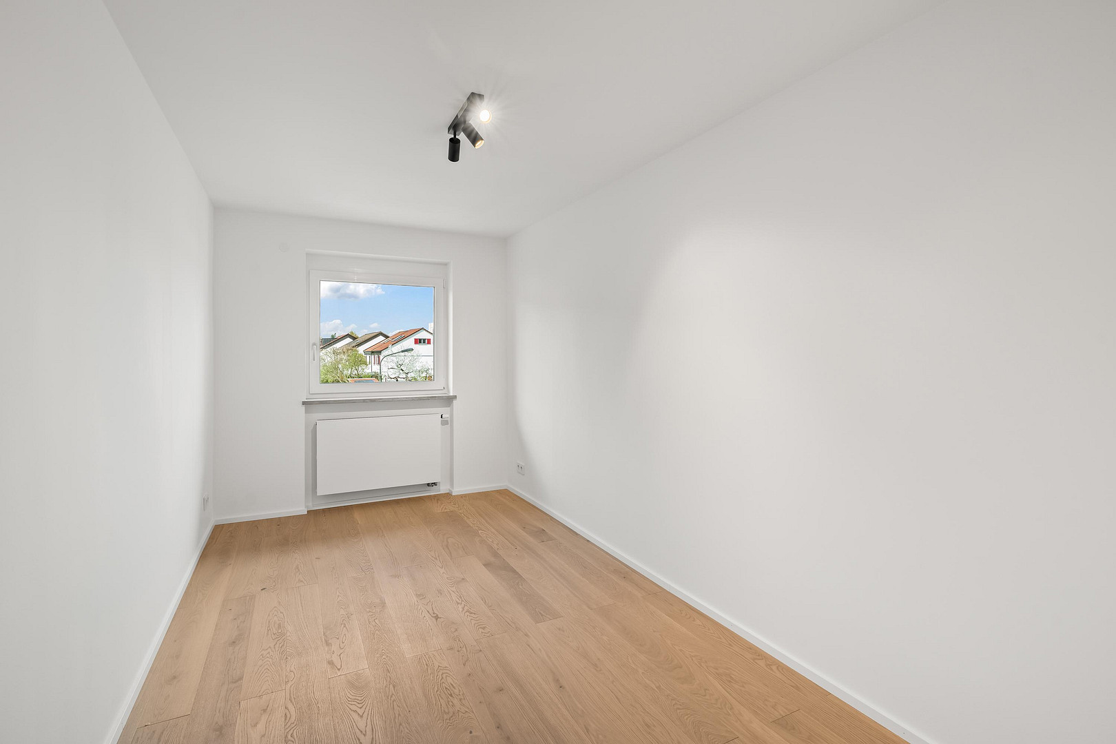 Exklusiv modernisierte 4-Zimmer-Wohnung mit Balkon in ruhiger Wohnlage – Erstbezug – Delpstr., 90473 Nürnberg(Langwasser) – Vorschaubild 5