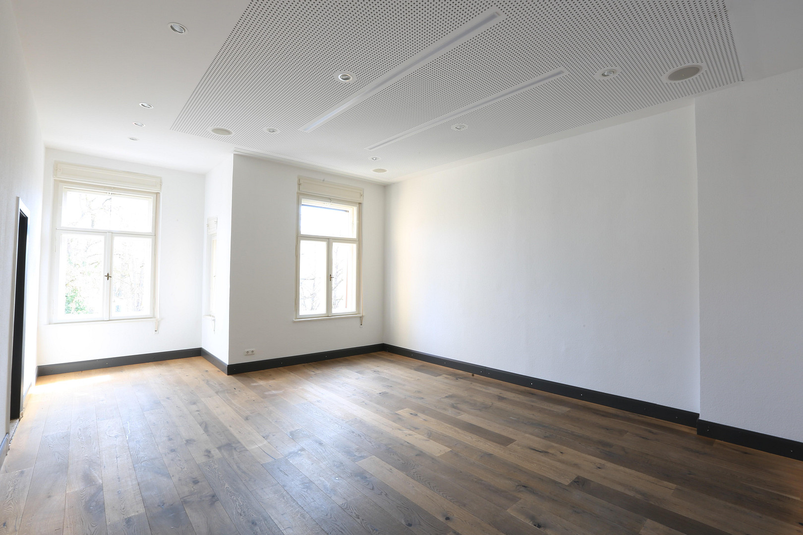 Exklusive Altbau-Etagenwohnung in historischer Stadtvilla im Zentrum vom Augsburg – Augsburg(Innenstadt) – Vorschaubild 8