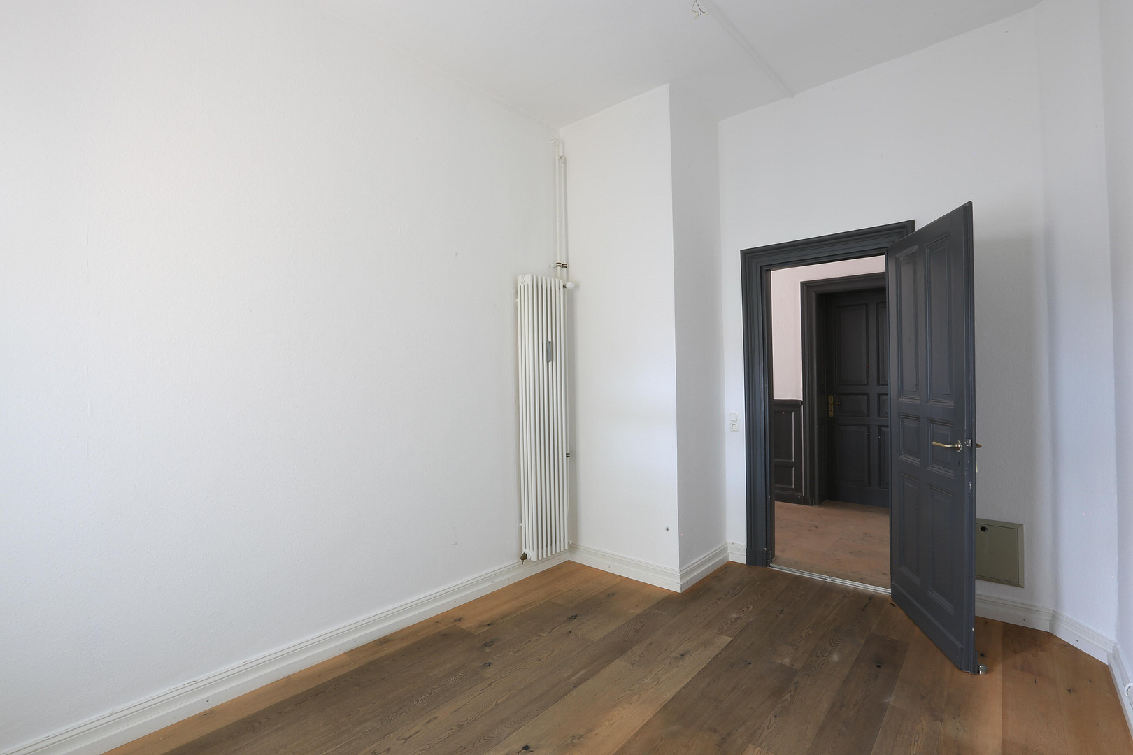 Exklusive Altbau-Etagenwohnung in historischer Stadtvilla im Zentrum vom Augsburg – Augsburg(Innenstadt) – Vorschaubild 18