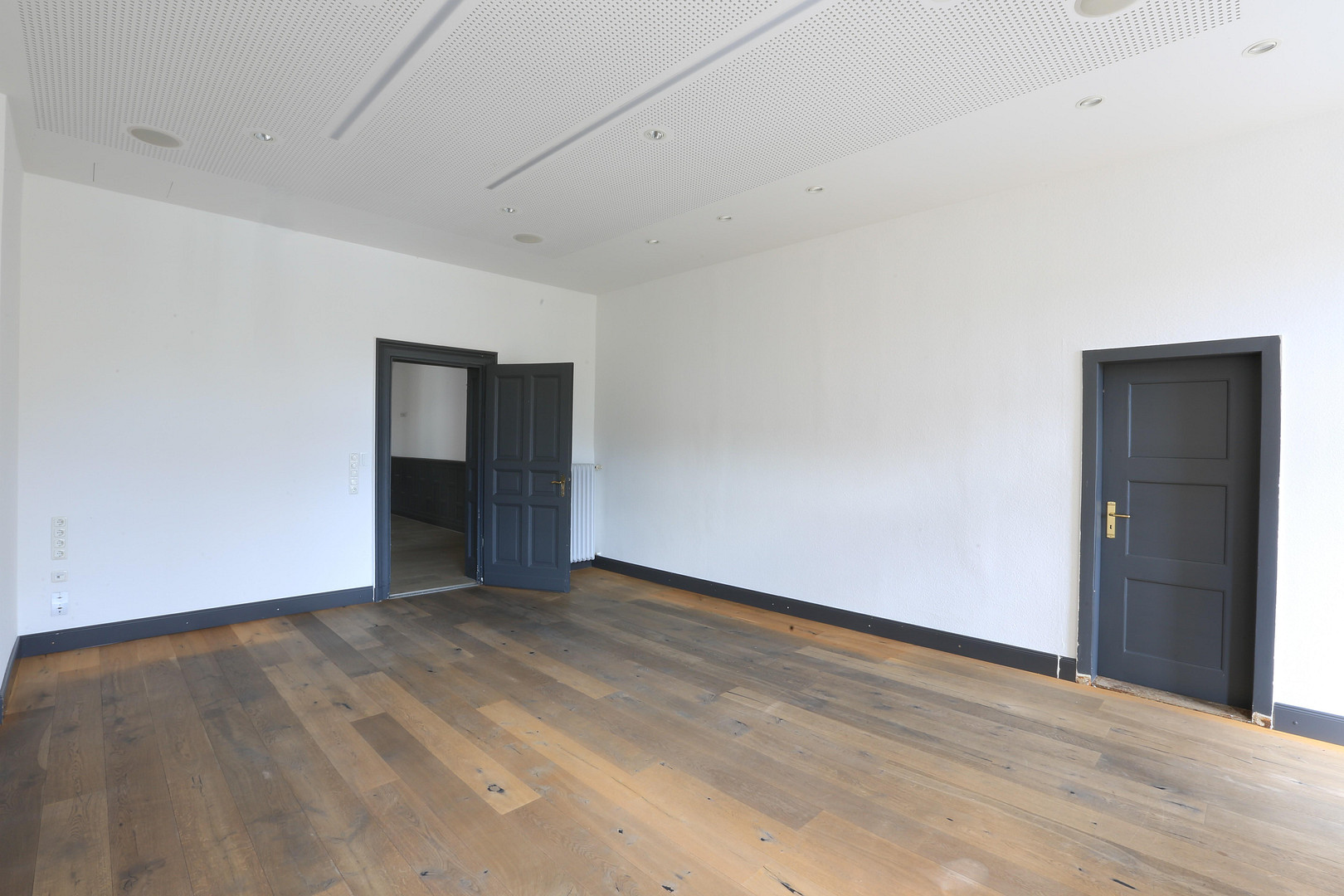 Exklusive Altbau-Etagenwohnung in historischer Stadtvilla im Zentrum vom Augsburg – Augsburg(Innenstadt) – Vorschaubild 10
