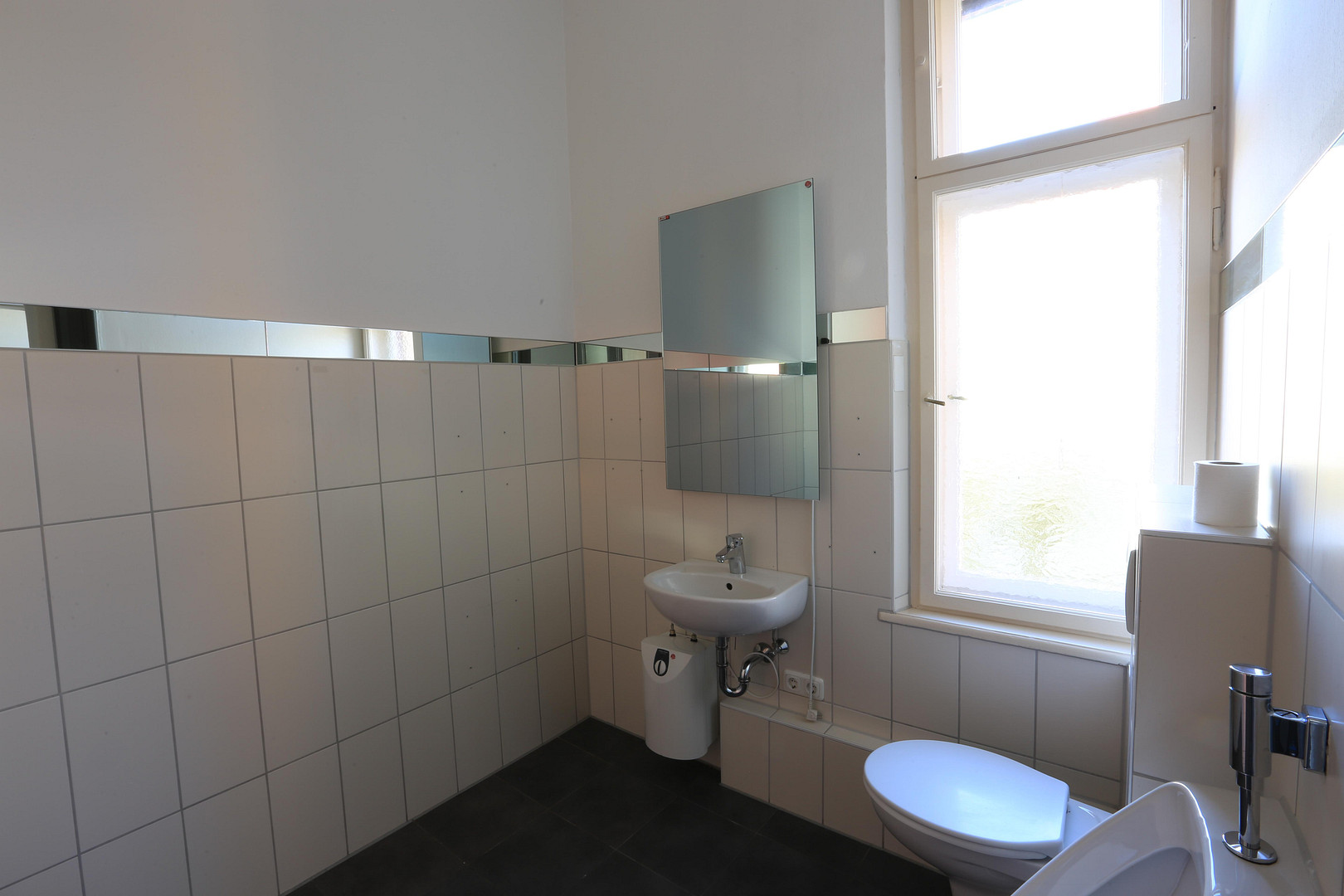 Exklusive Altbau-Etagenwohnung in historischer Stadtvilla im Zentrum vom Augsburg – Augsburg(Innenstadt) – Vorschaubild 20