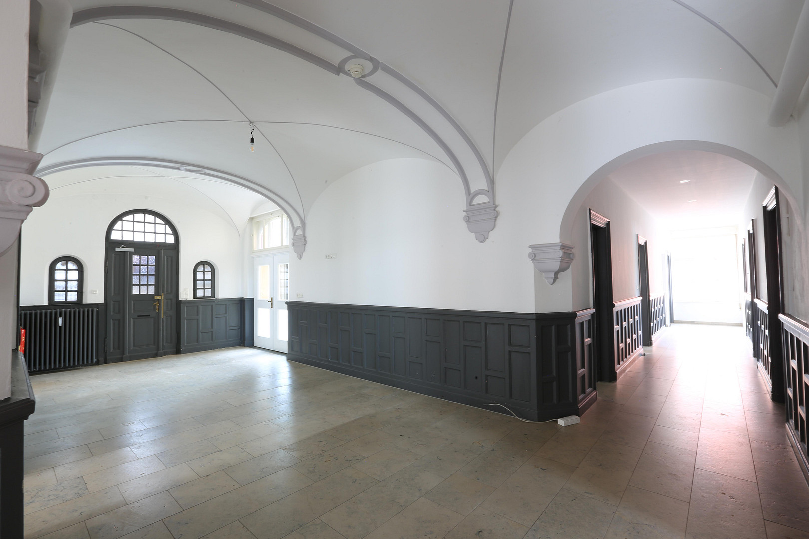 Exklusive Altbau-Etagenwohnung in historischer Stadtvilla im Zentrum vom Augsburg – Augsburg(Innenstadt) – Vorschaubild 19