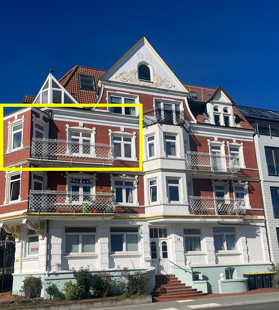 schöne 4 Zimmer Altbau-Wohnung mit Blick über die Förde