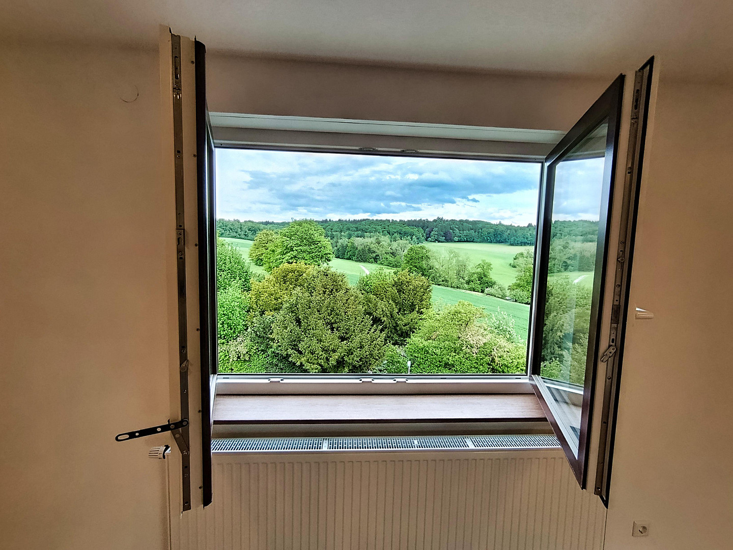 2,5-Zimmer-Dachgeschosswohnung in Baindt - komplett neu saniert - Alpenblick – Dahlienstr. 9, 88255 Baindt – Vorschaubild 12