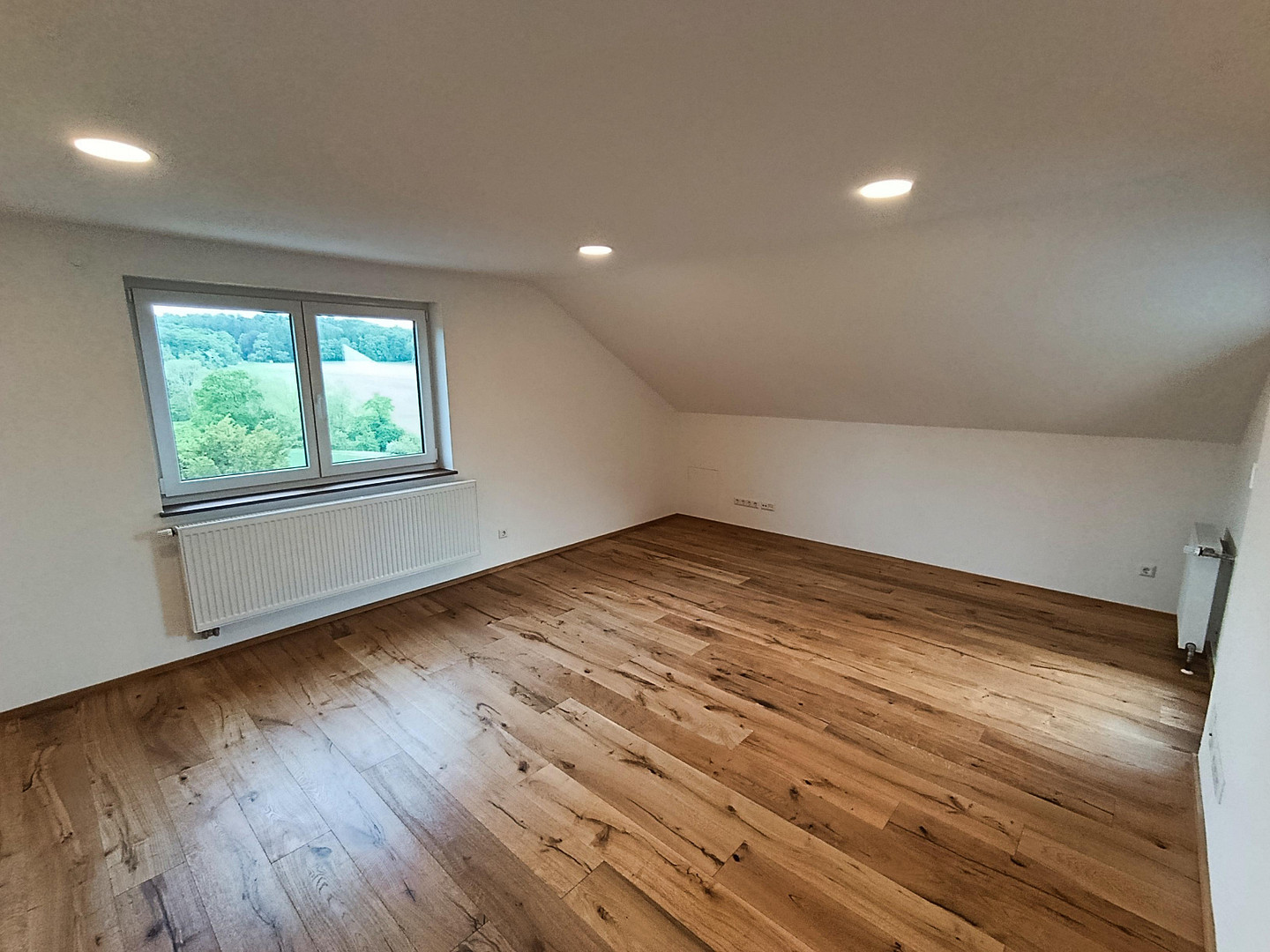 2,5-Zimmer-Dachgeschosswohnung in Baindt - komplett neu saniert - Alpenblick – Dahlienstr. 9, 88255 Baindt – Vorschaubild 9