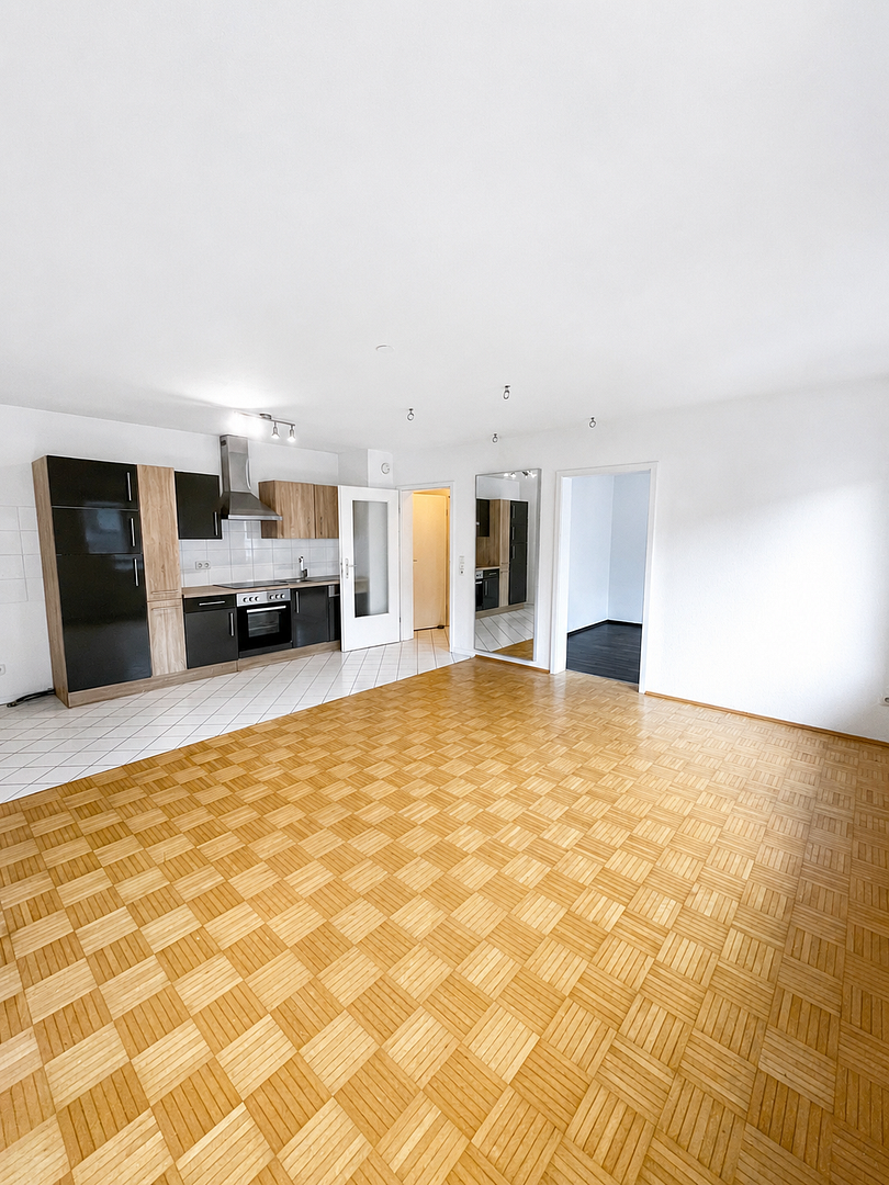 Renovierte, schöne 2-Zimmer Wohnung in zentraler, ruhiger Lage – Walldorf – Vorschaubild 2